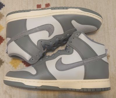 Nike Dunk High Retro SE Vintage "Light Bone and Tumbled Grey"