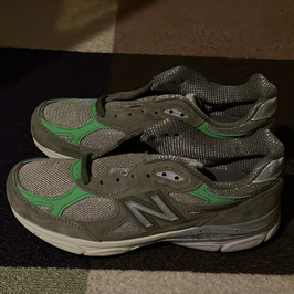 パタ × ニューバランス 990V3 キープ ユア ファミリー クローズ "オリーブ"