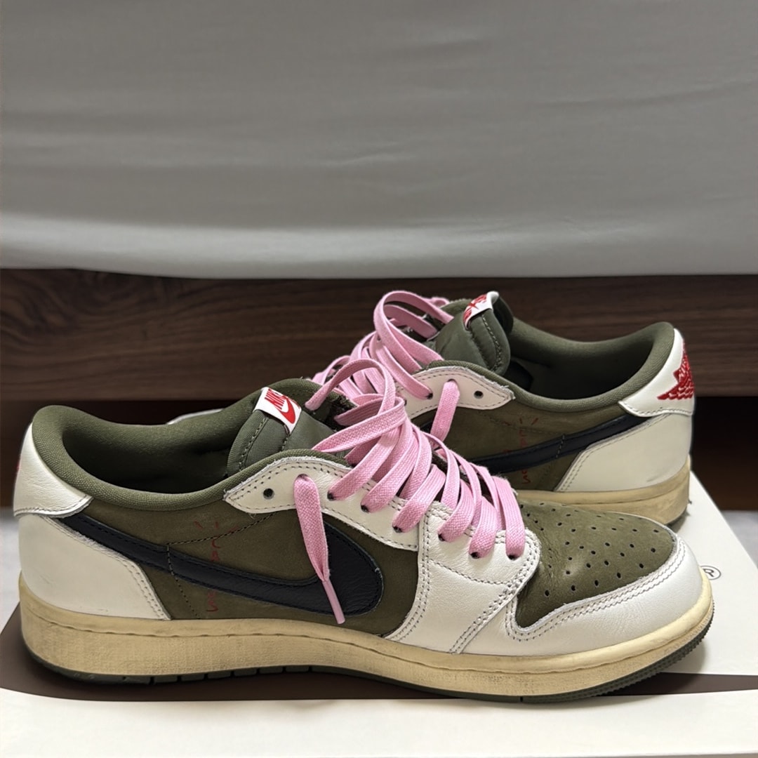 Travis Scott × Nike Air Jordan 1 Low OG SP "Reverse Olive"