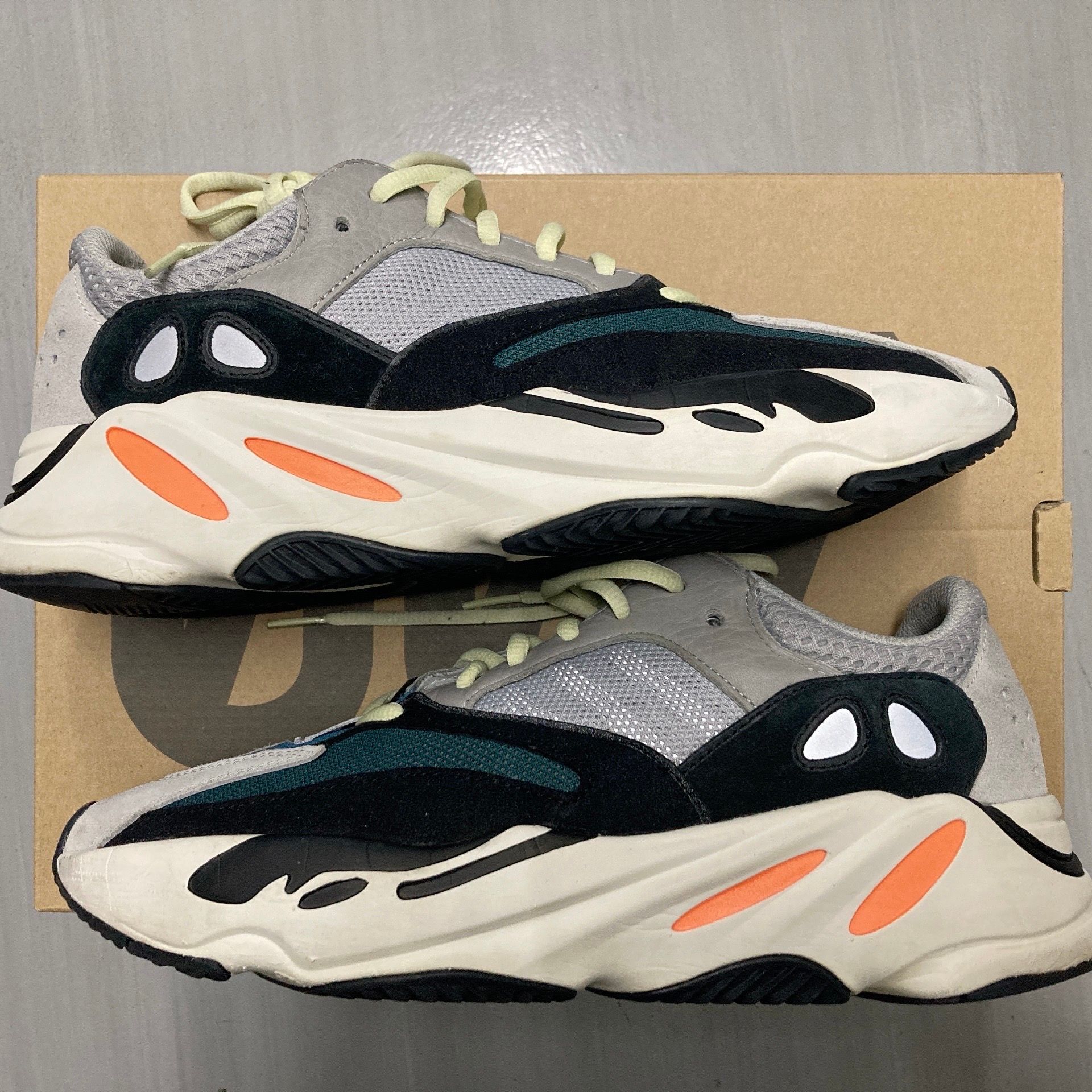 adidas YEEZY Boost 700 "Wave Runner"