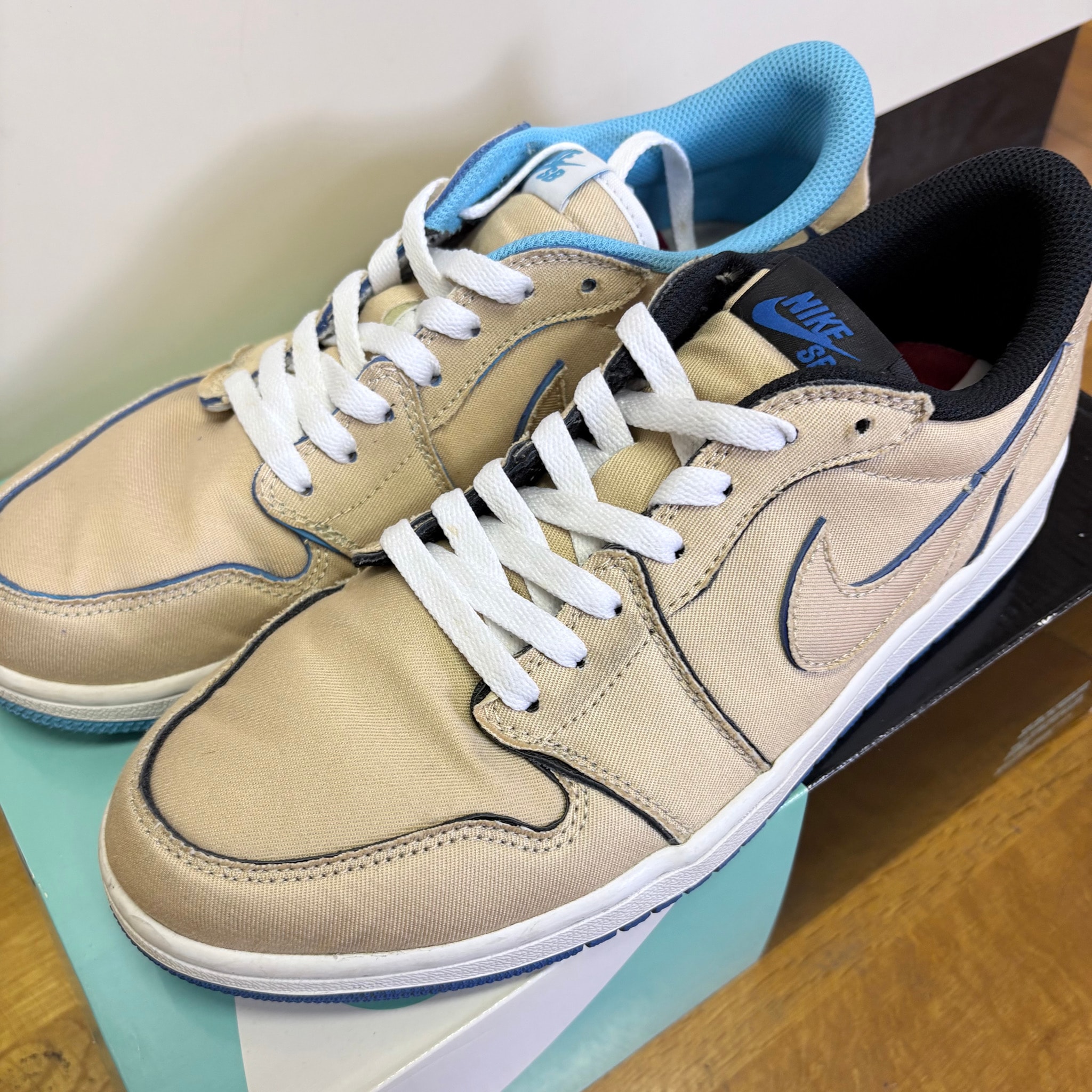Nike SB Air Jordan 1 Low "Desert Ore/Royal Blue"