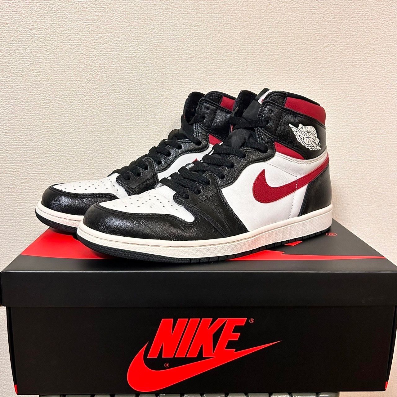 Nike Air Jordan 1 Retro High "Black/White/Sail/Gym Red"