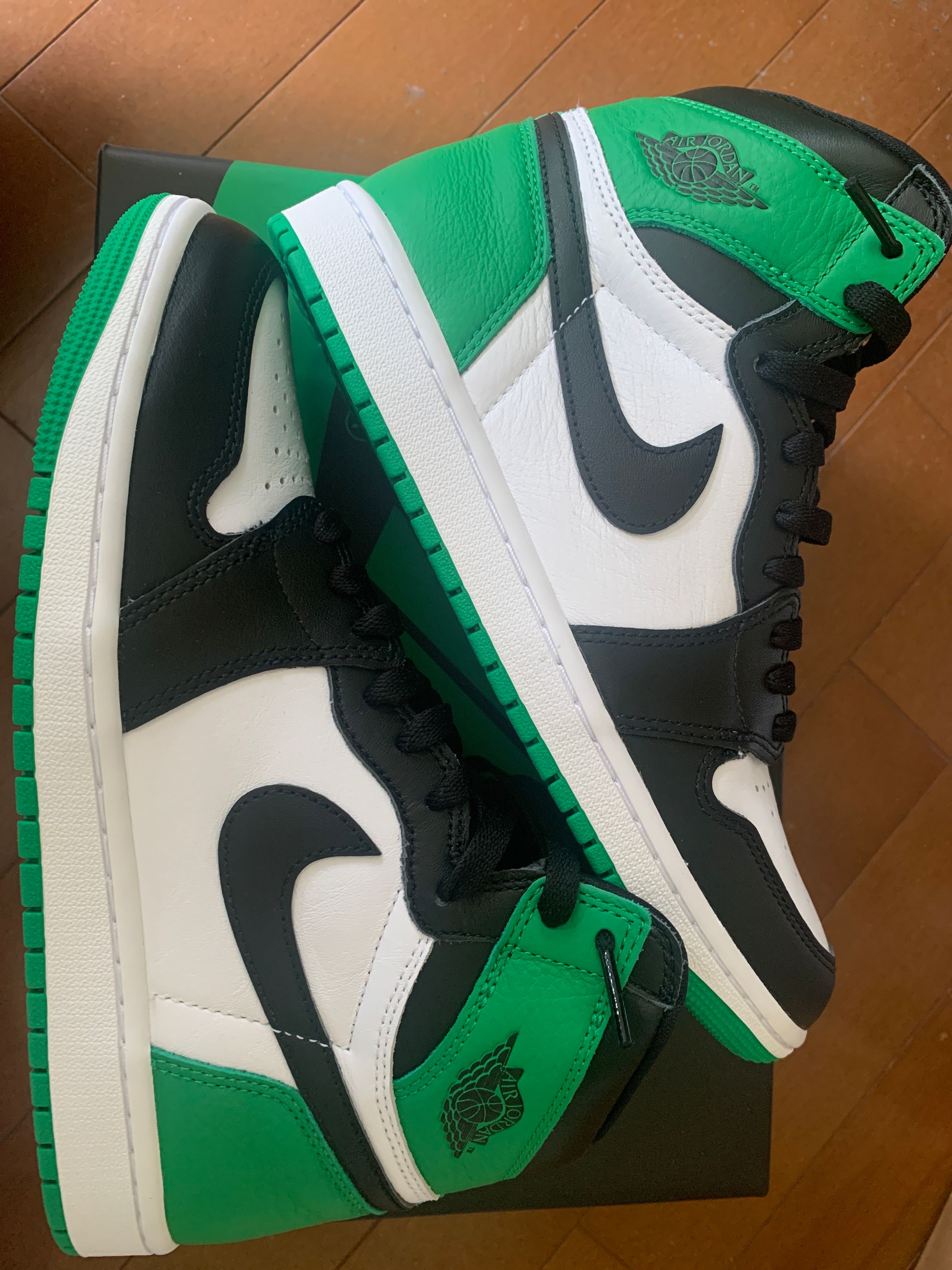 Nike Air Jordan 1 Retro High OG "Celtics/Black and Lucky Green" (2023)