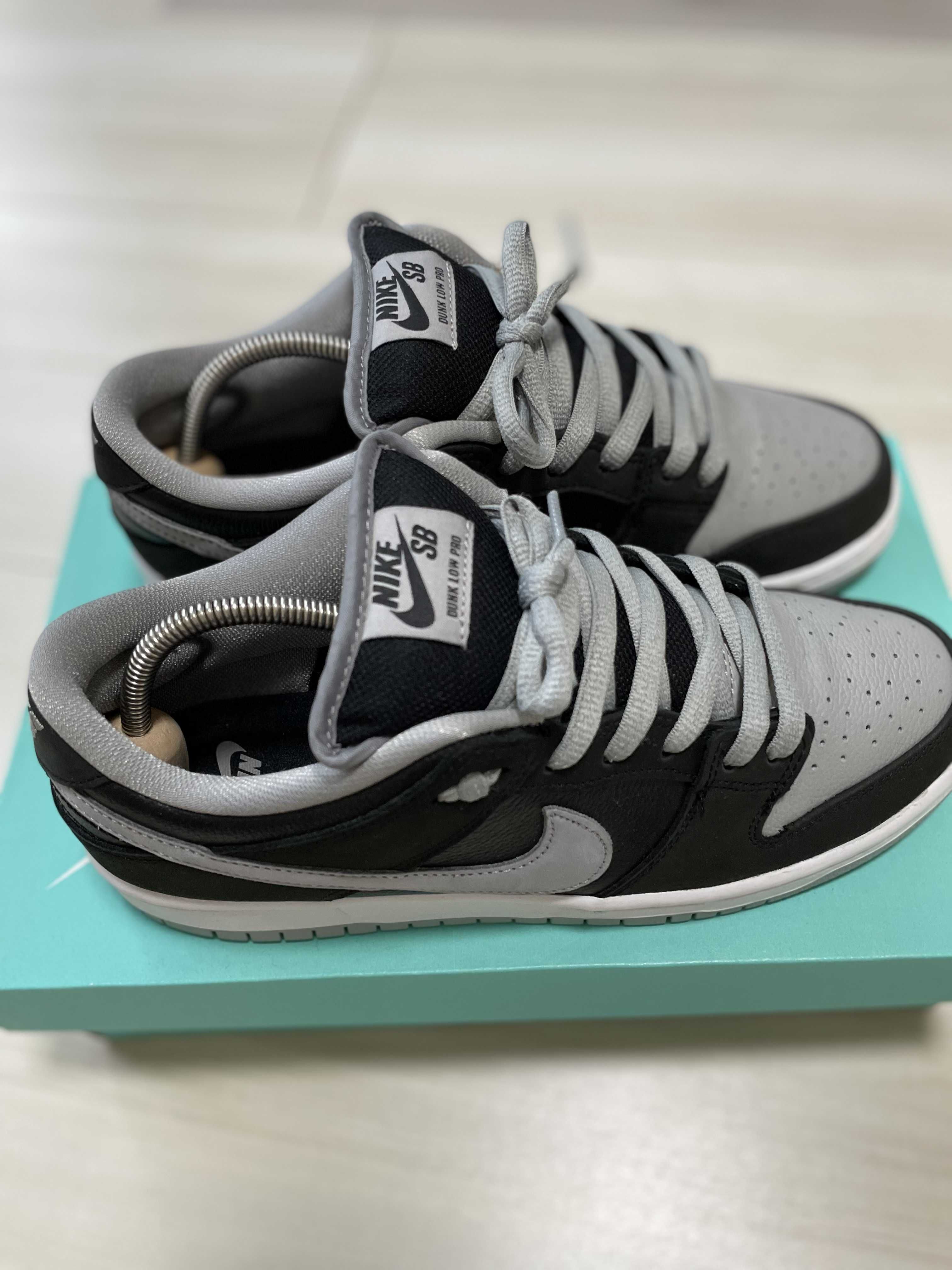 Nike SB Dunk Low "Shadow"