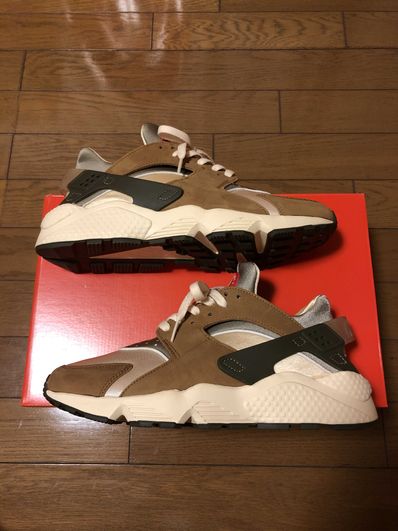 Stussy × Nike Air Huarache "Desert Oak"