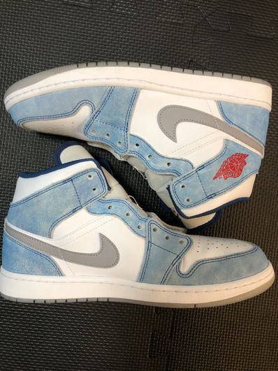 Nike Air Jordan 1 Mid SE "White/Hyper Royal/Red"