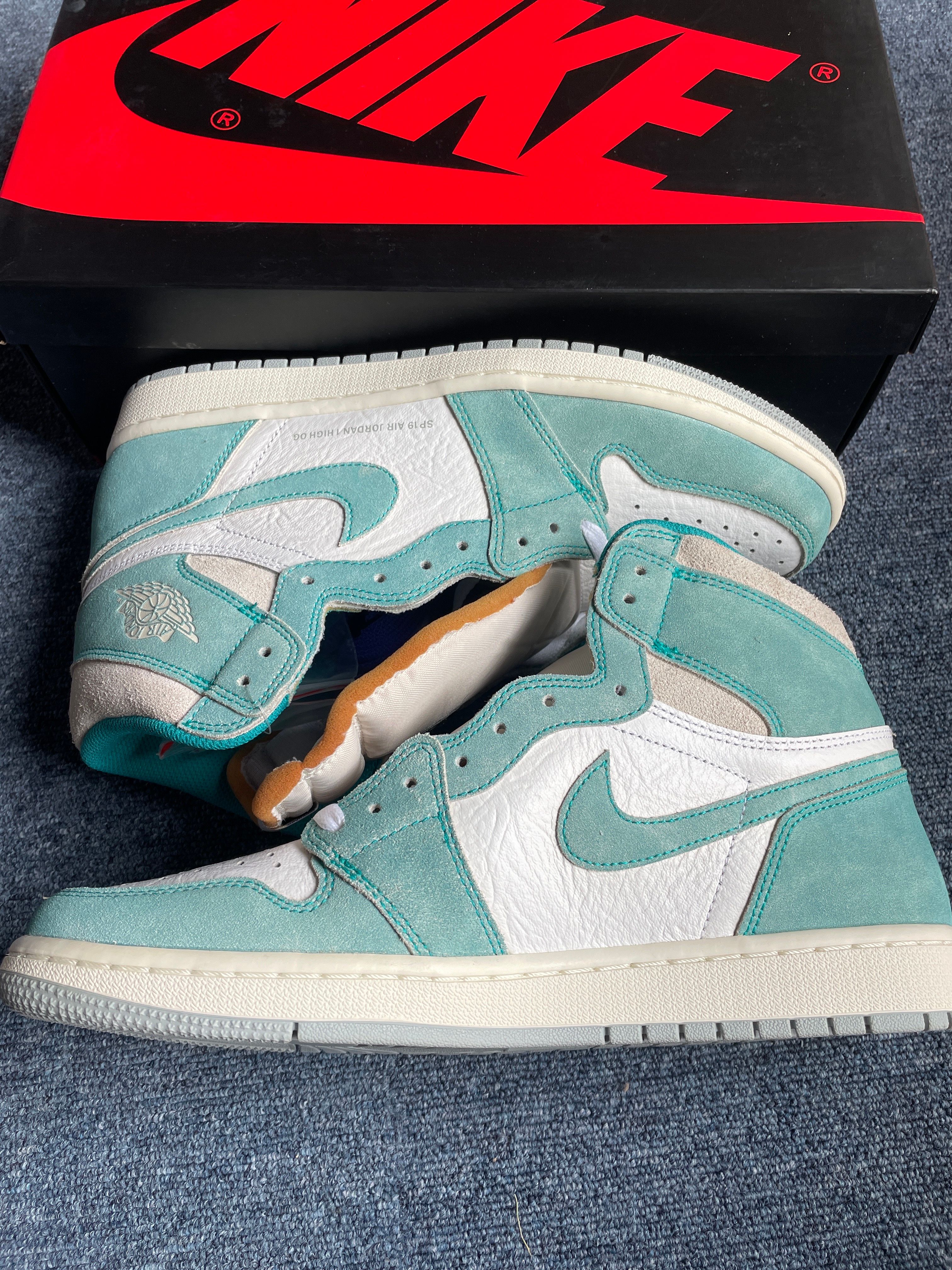 Nike Air Jordan 1 Retro High OG "Turbo Green"