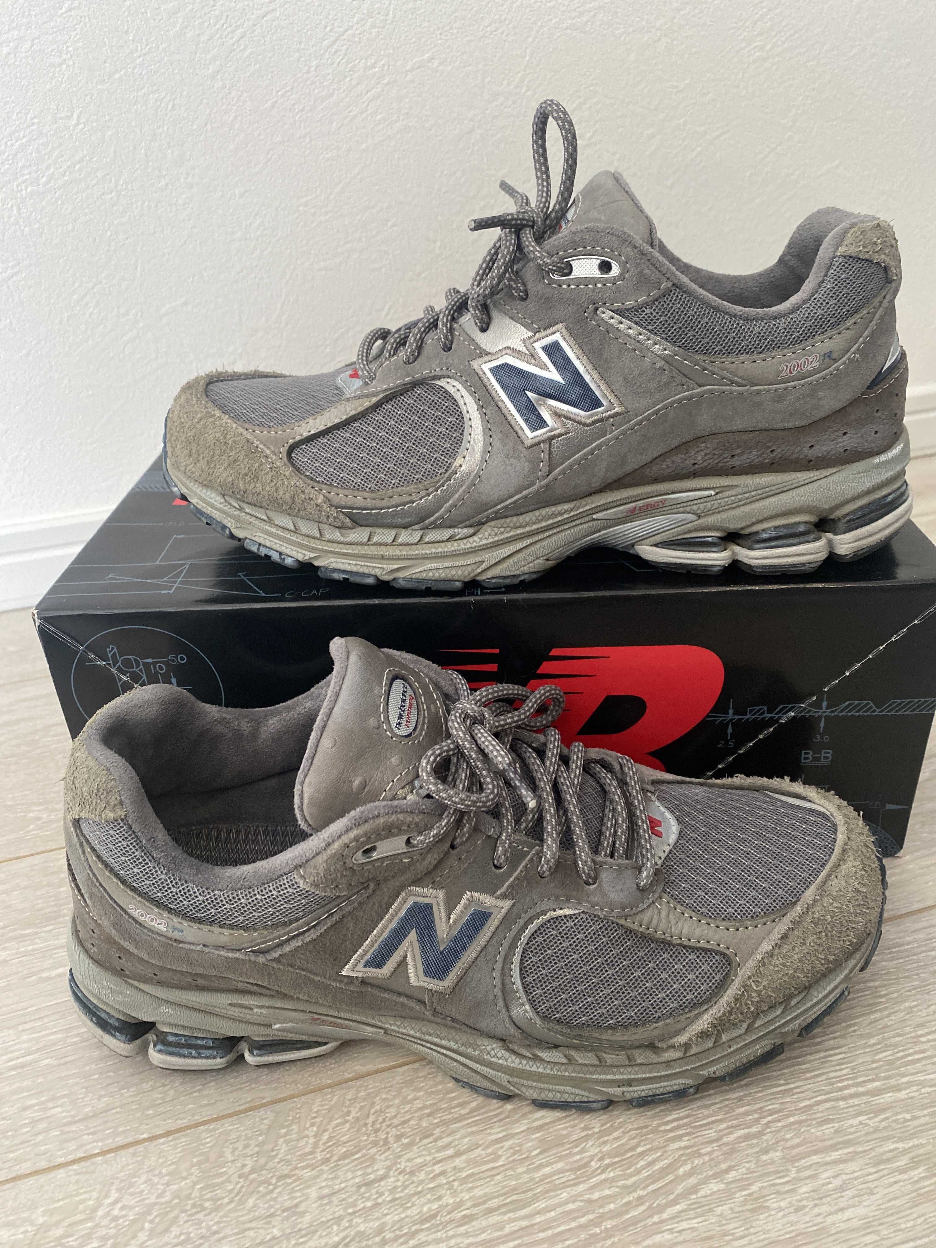 New Balance 2002R "Gray"