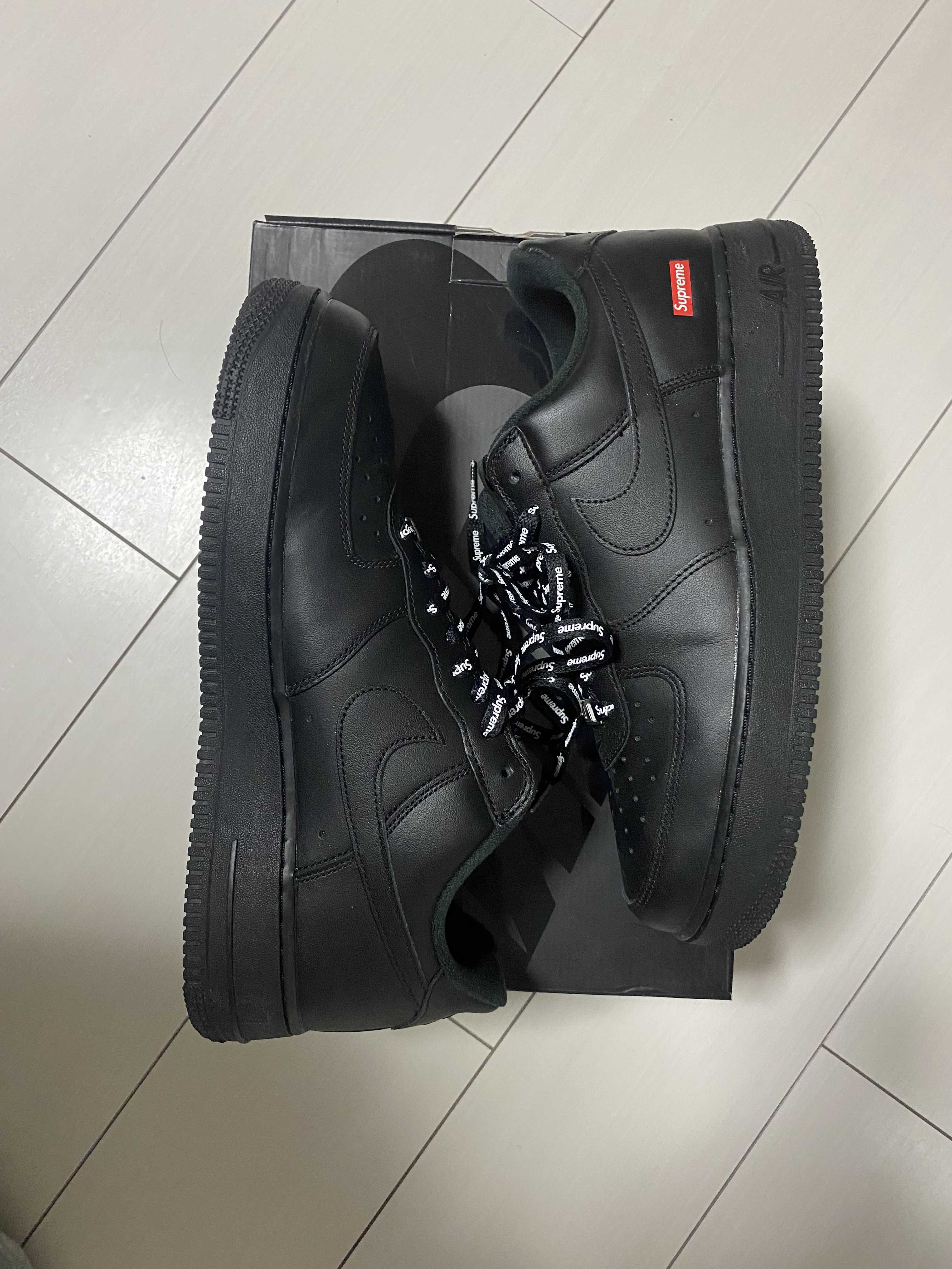 Supreme × Nike Air Force 1 Low "Black"