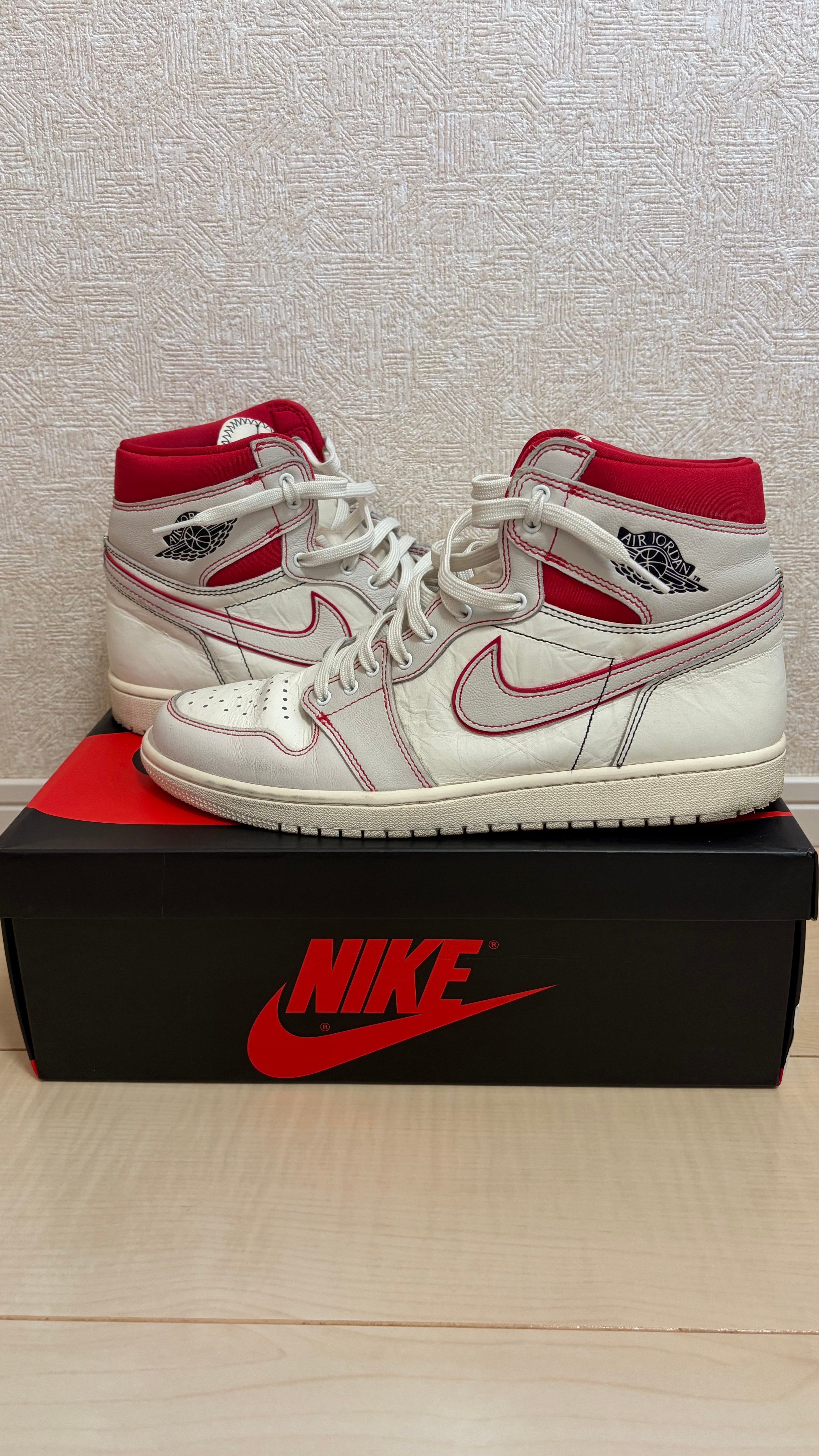 Nike Air Jordan 1 Retro High OG "Sail/University Red"