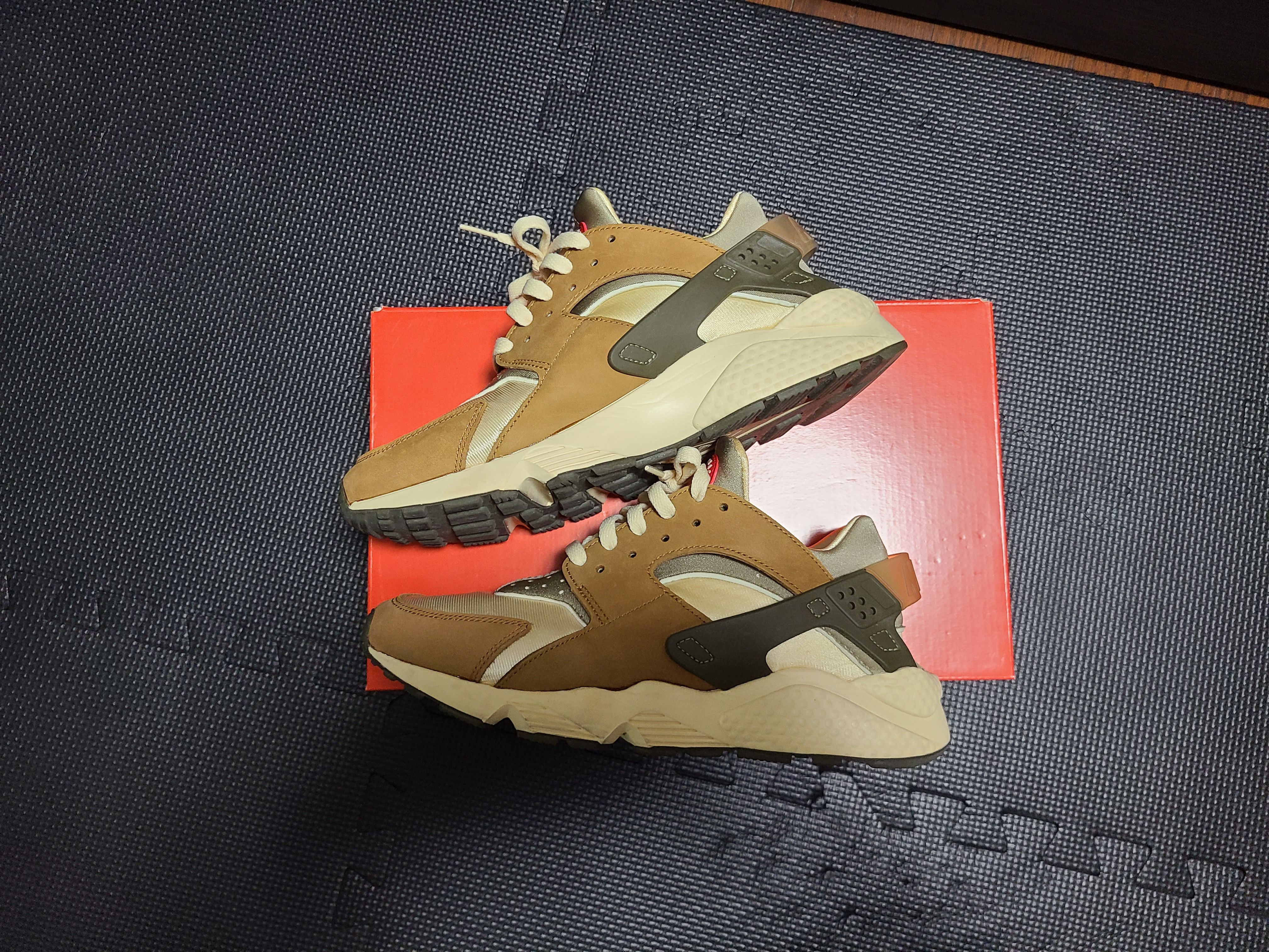 Stussy × Nike Air Huarache "Desert Oak"
