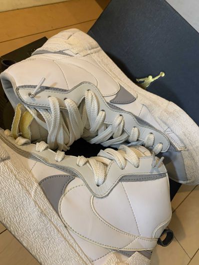 sacai × NIKE BLAZER MID "WHITE/WOLF GREY"