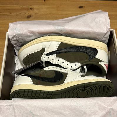 Travis Scott × Nike Air Jordan 1 Low OG SP "Reverse Olive"