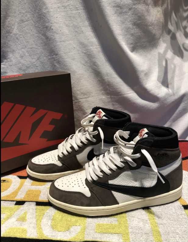 Travis Scott × Nike Air Jordan 1 Retro High OG TS SP "Sail/Dark Mocha"