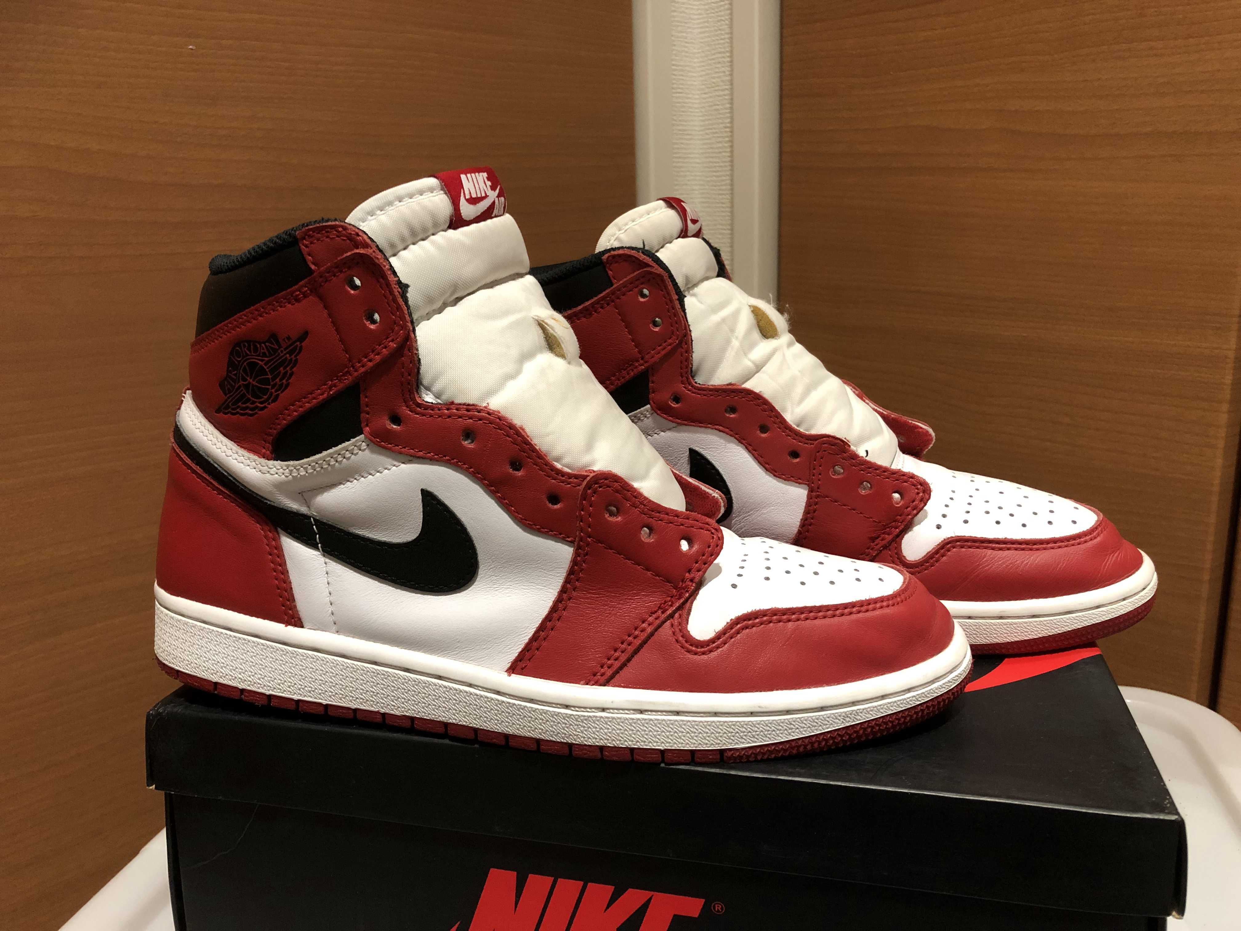 Nike Air Jordan 1 Retro High "Chicago" (2015)