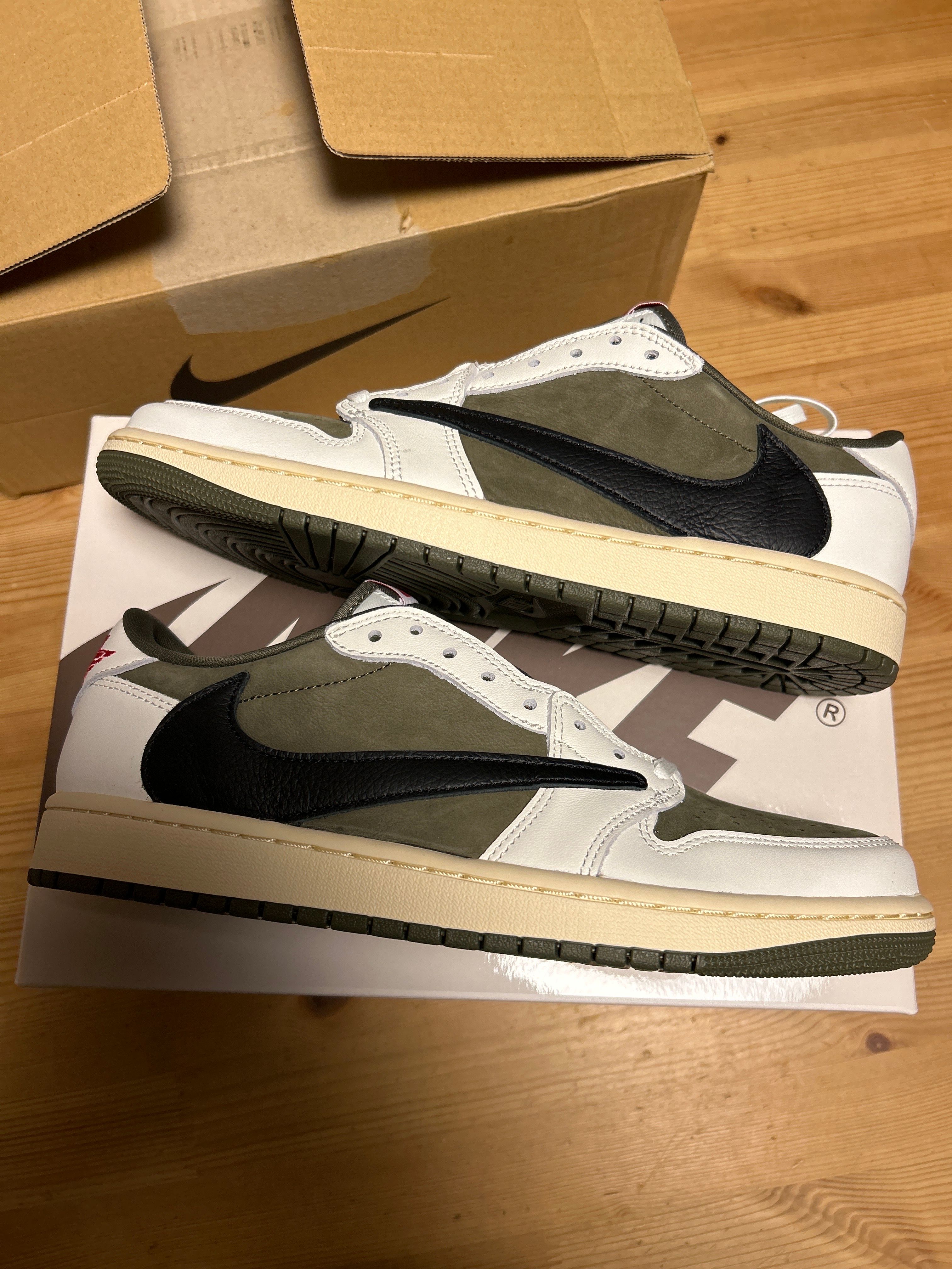Travis Scott × Nike Air Jordan 1 Low OG SP "Reverse Olive"