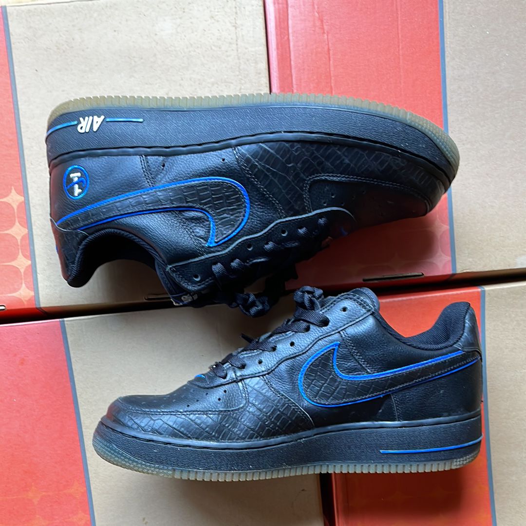 FOOT LOCKER Exclusive Nike Air Force 1 Low "Black/Royal Blue"