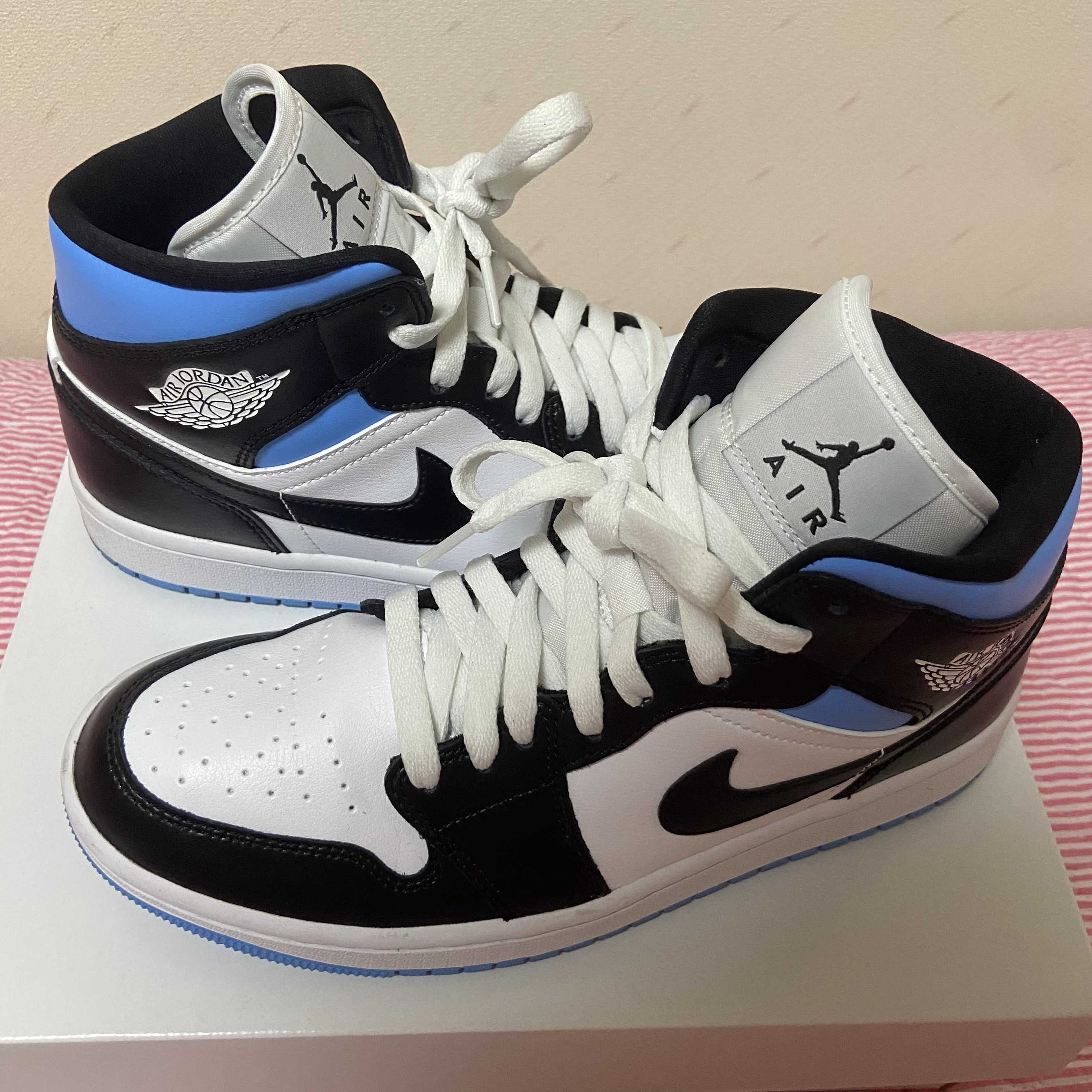 Nike Women's Air Jordan 1 Mid "Black/University Blue"