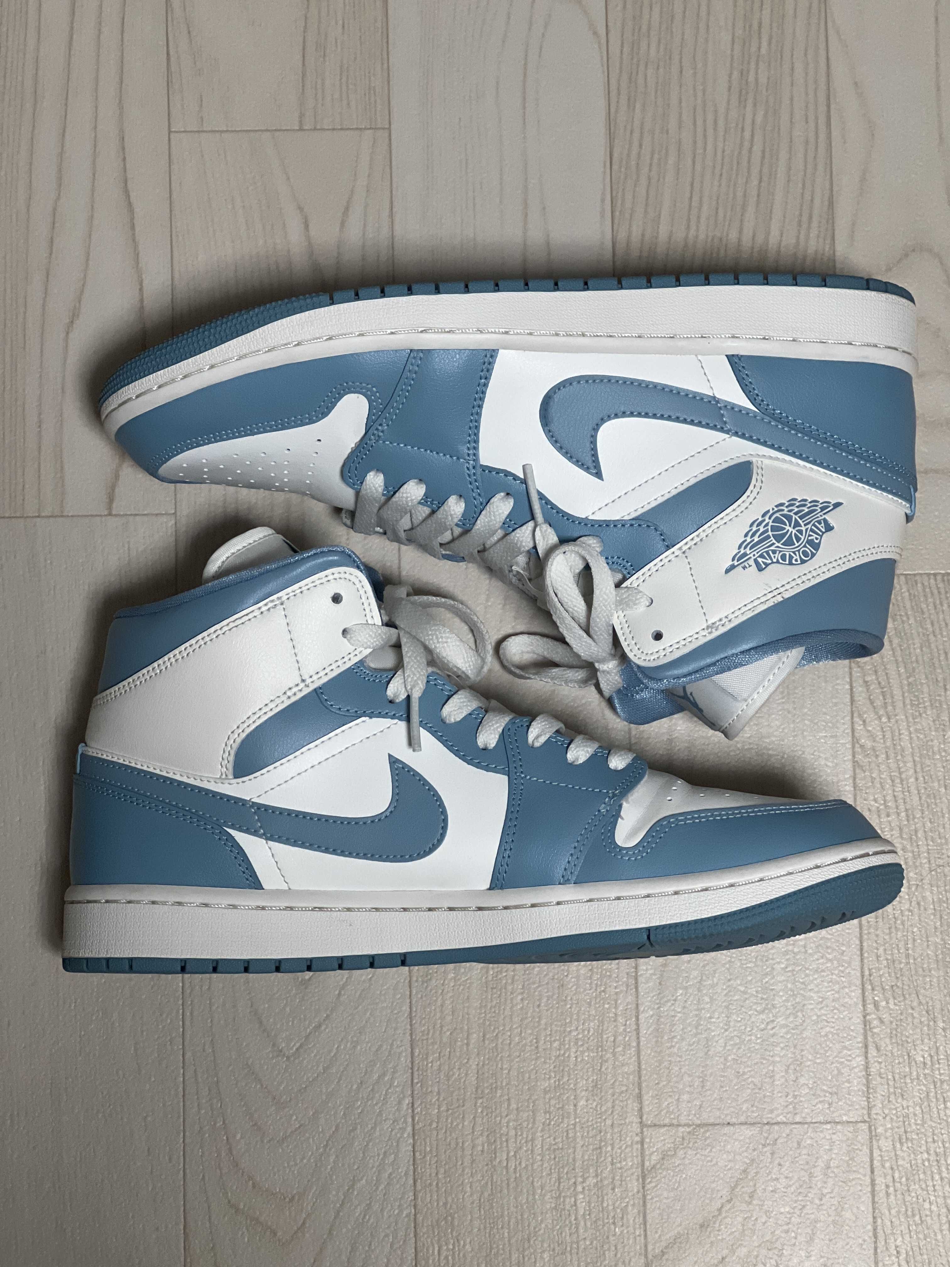 Nike Women's Air Jordan 1 Mid "University Blue"