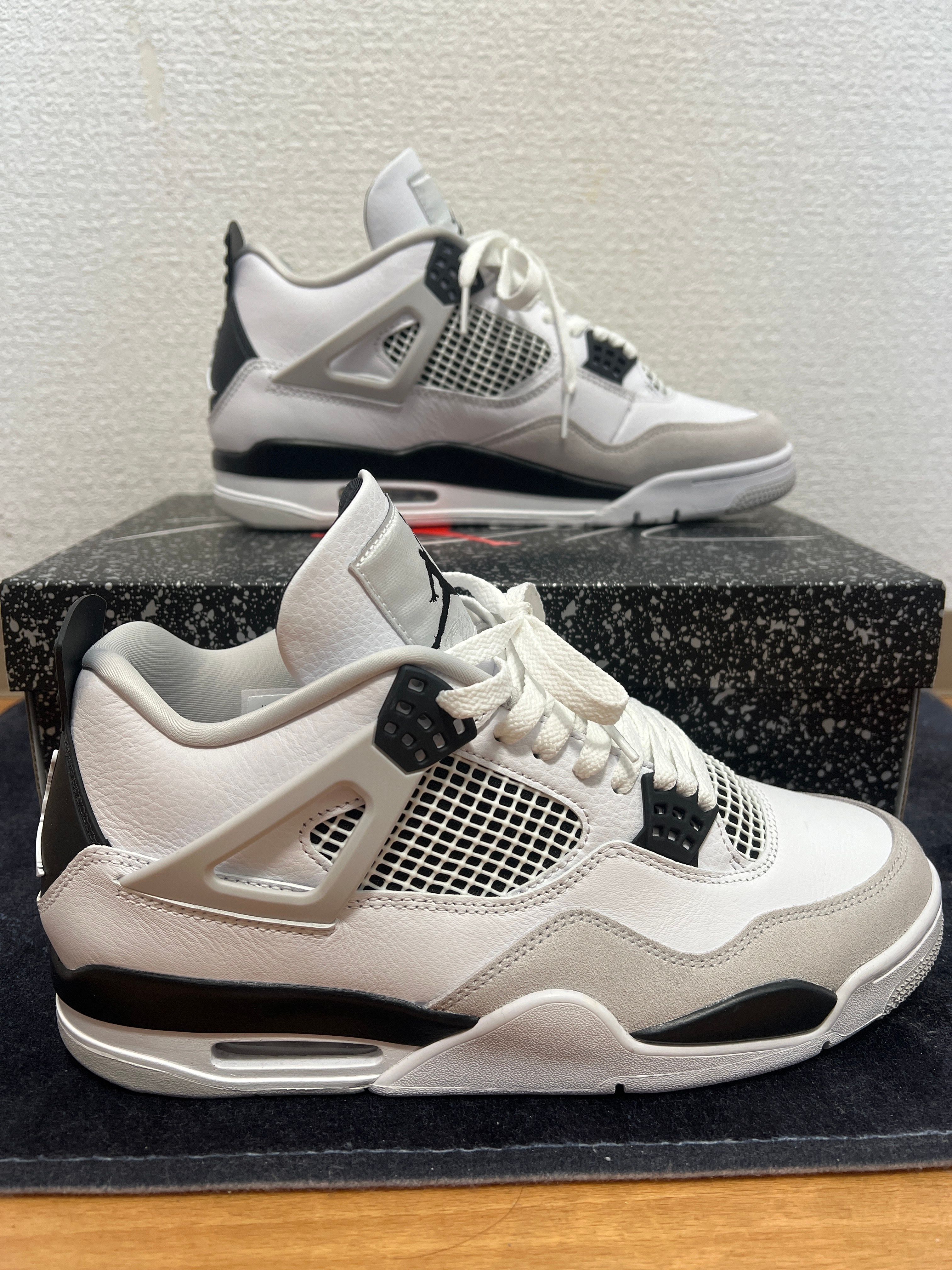 Nike Air Jordan 4 "Military Black"