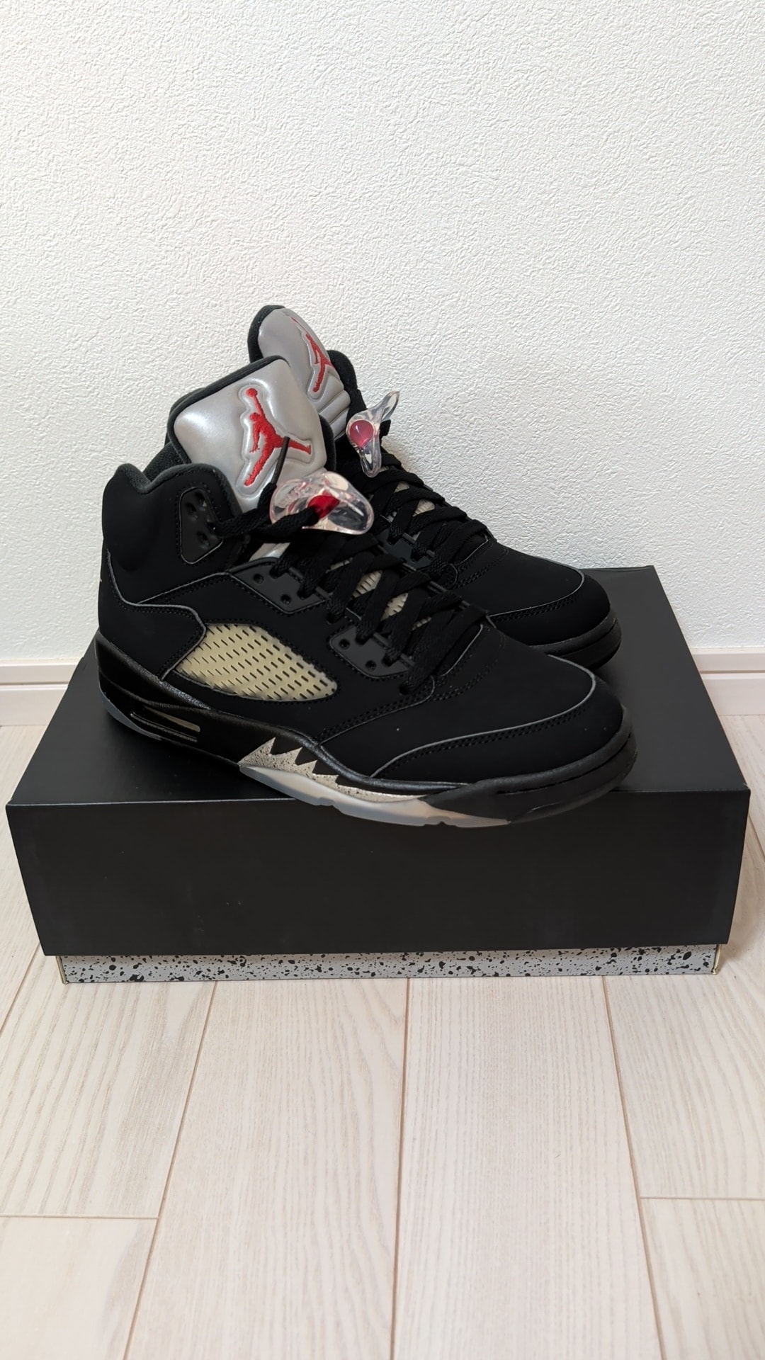 Nike Air Jordan 5 Retro OG "Black/Fire Red/Metallic Silver/White" (2016)