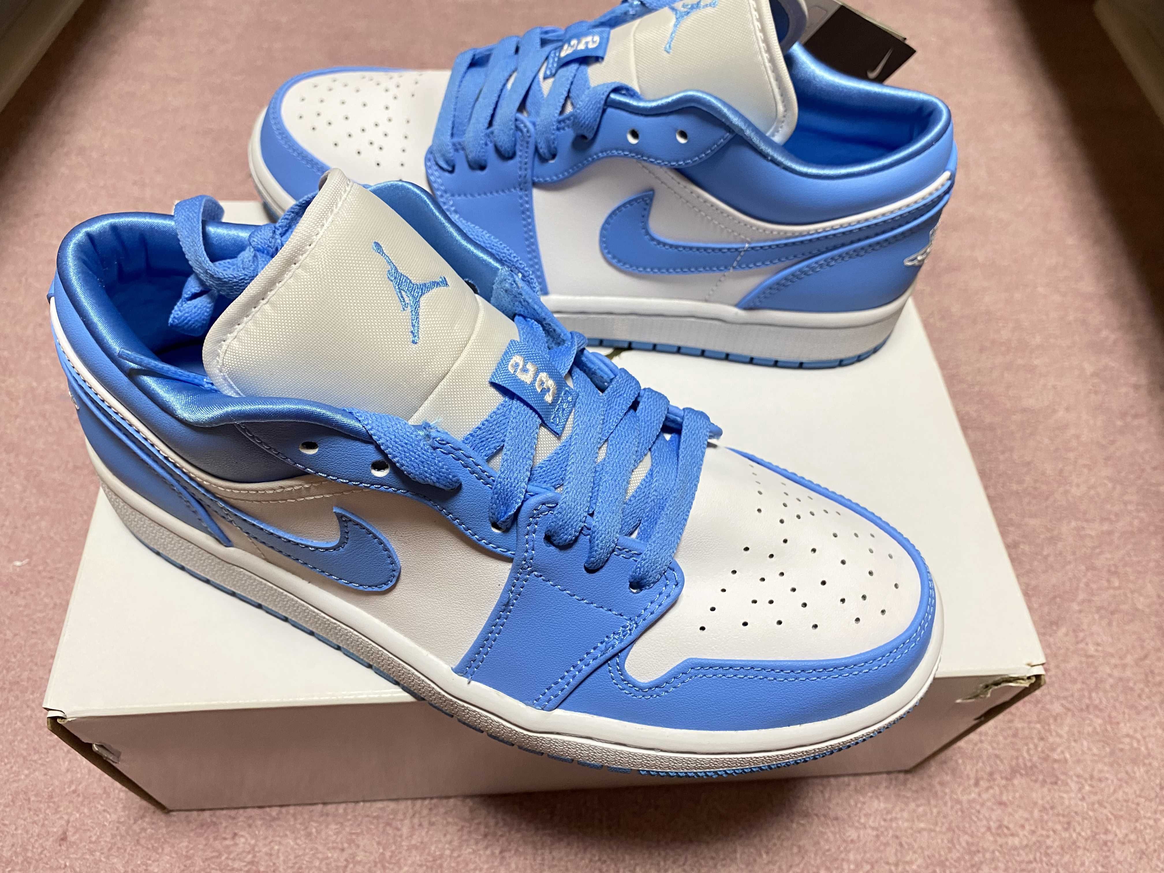 Nike Women's Air Jordan 1 Low "UNC"