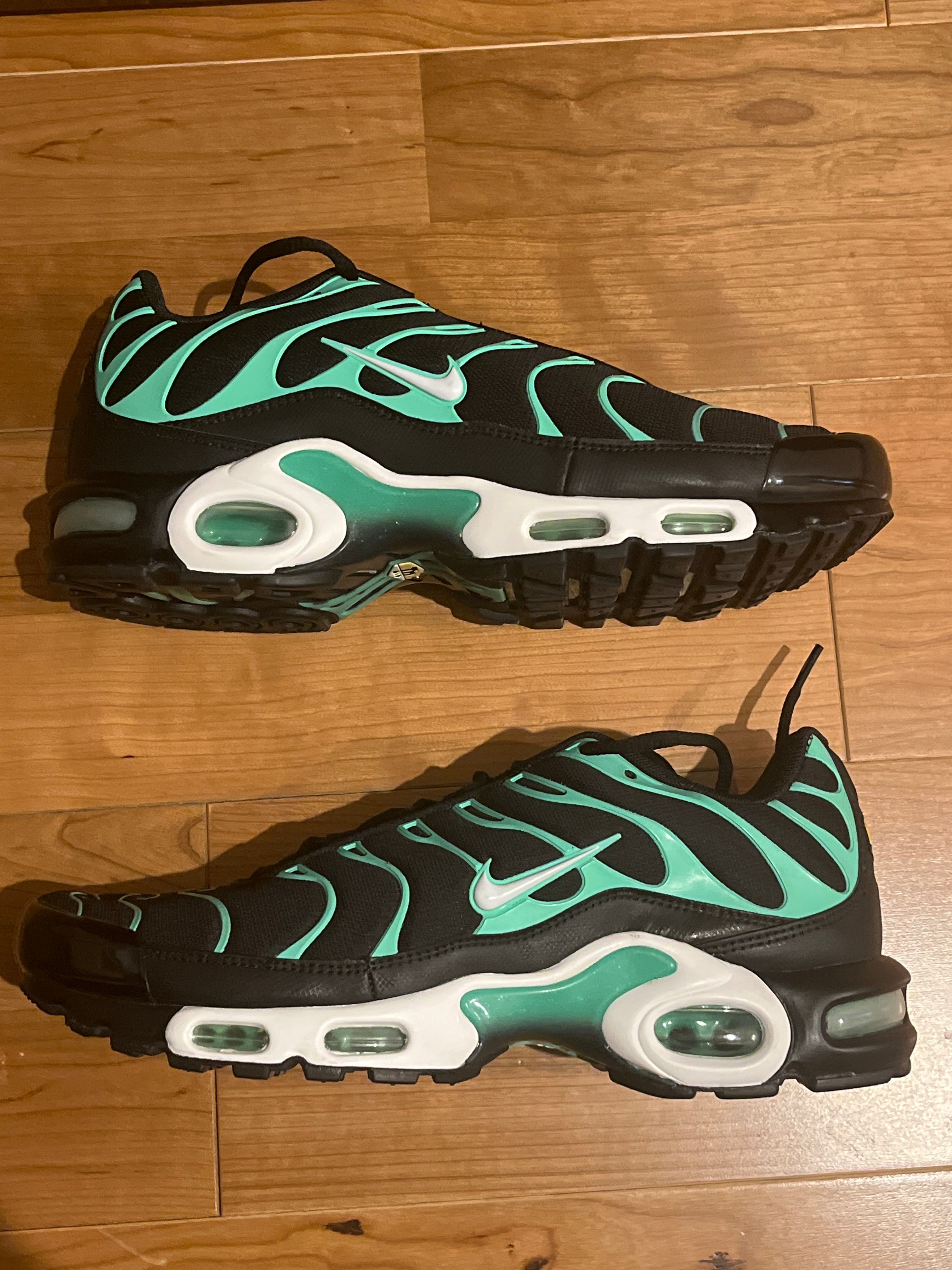 Nike Air Max Plus "Black Electric Green"