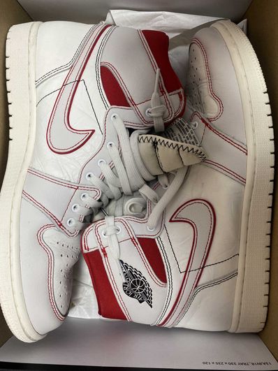 Nike Air Jordan 1 Retro High OG "Sail/University Red"