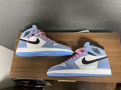 Nike Air Jordan 1 High OG "University Blue"
