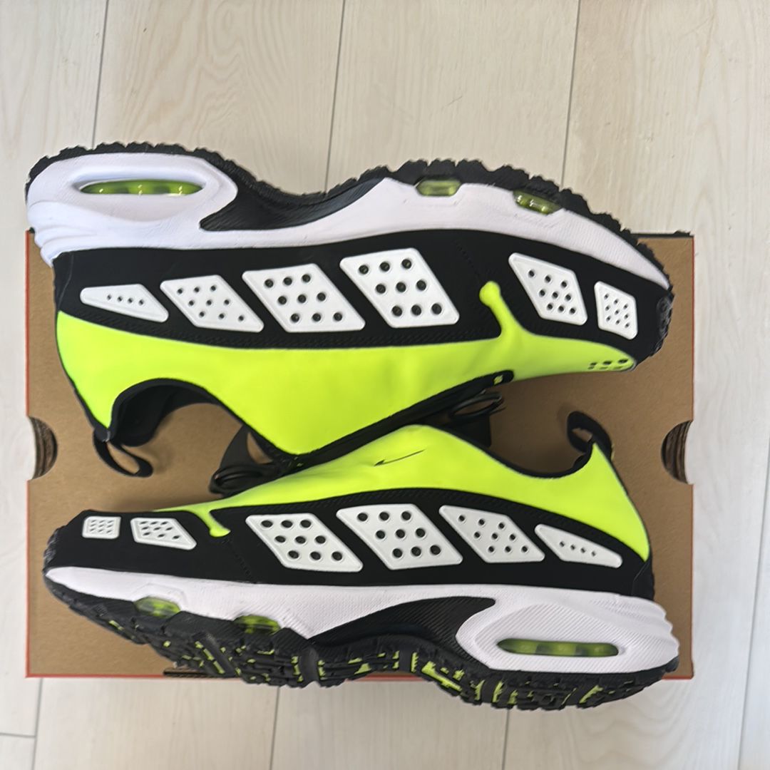 Nike Women's Air Max SNDR "Volt and Black"