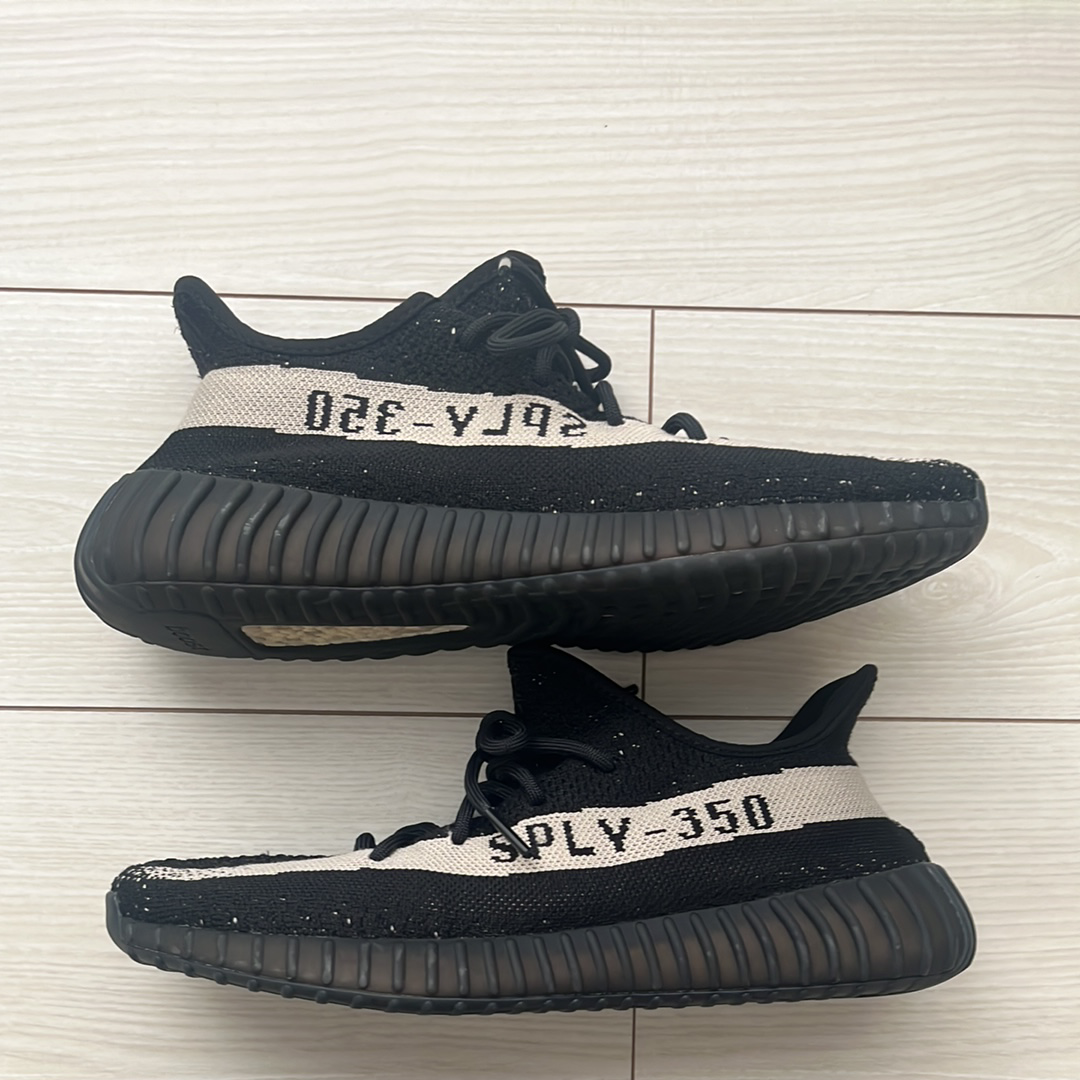 adidas YEEZY Boost 350 V2 "Oreo"