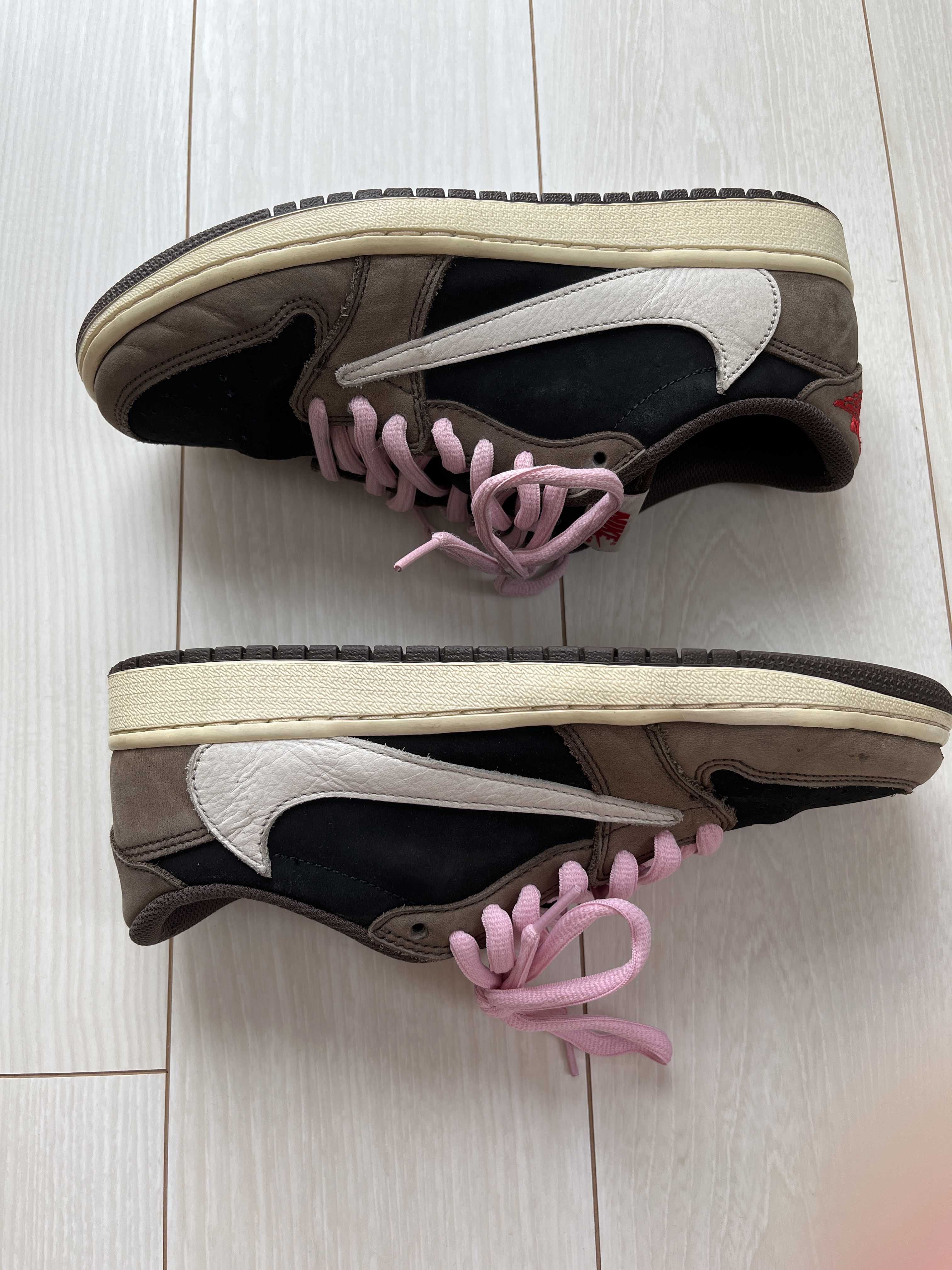 Travis Scott × Nike Air Jordan 1 Low OG SP-T  "Black/Dark Mocha"