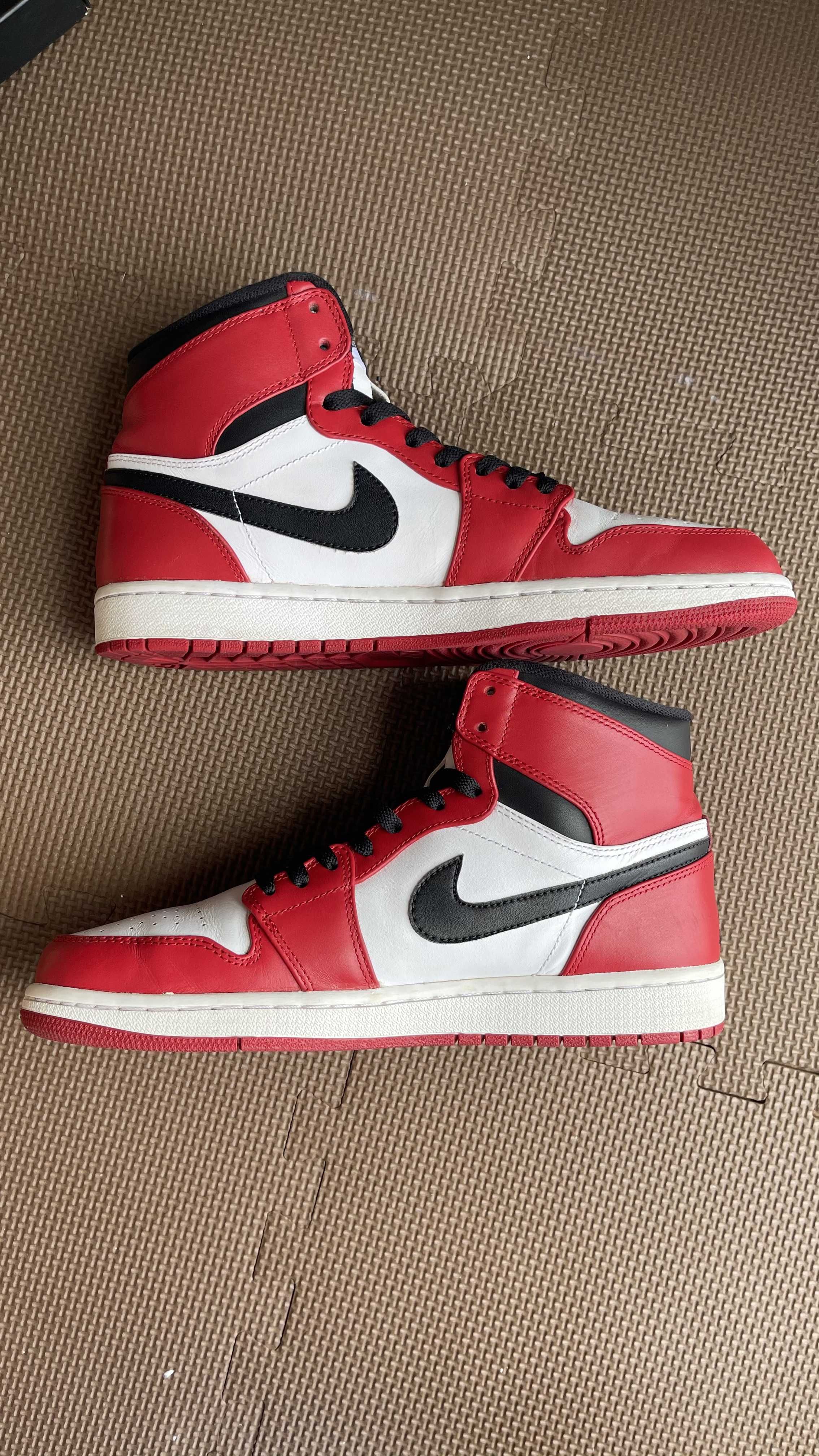 Nike Air Jordan 1 Retro High "Chicago" (2013)