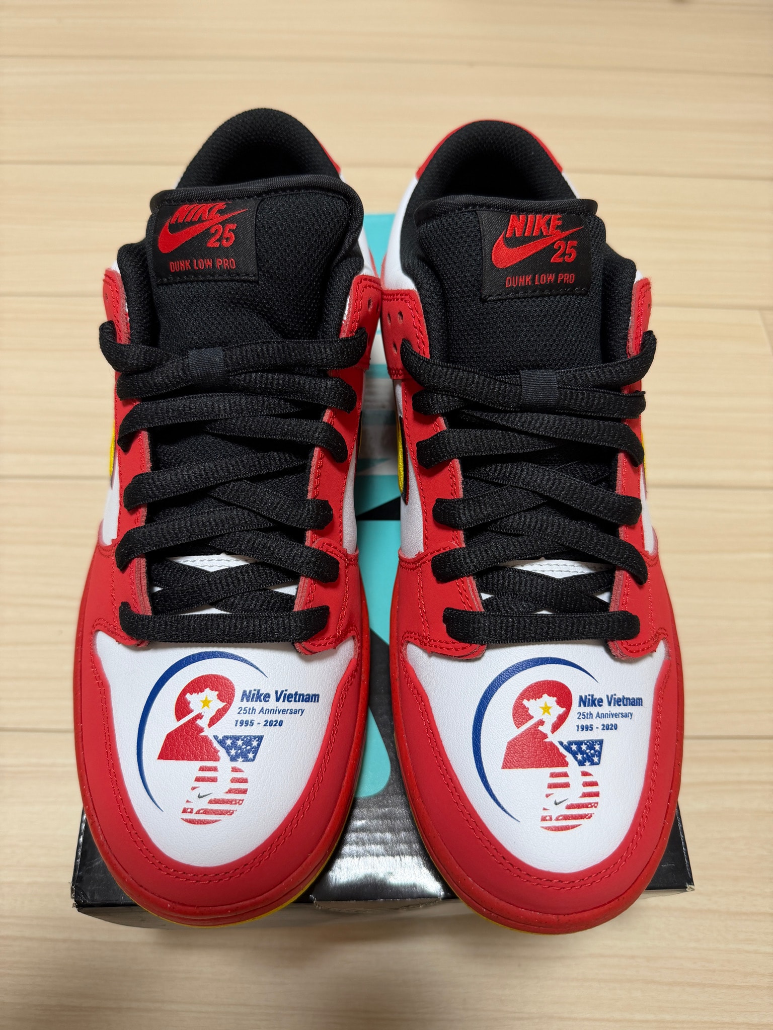 Nike SB Dunk Low Pro "Vietnam 25th Anniversary"