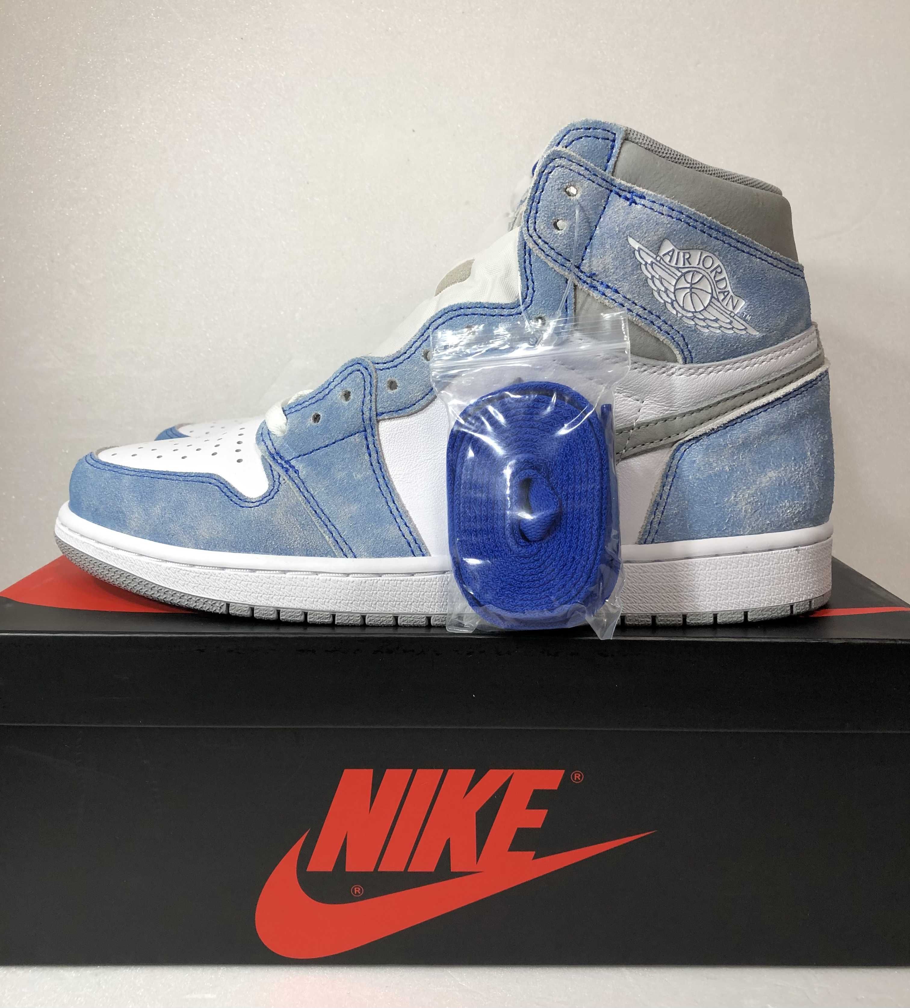 Nike Air Jordan 1 High OG "Hyper Royal"