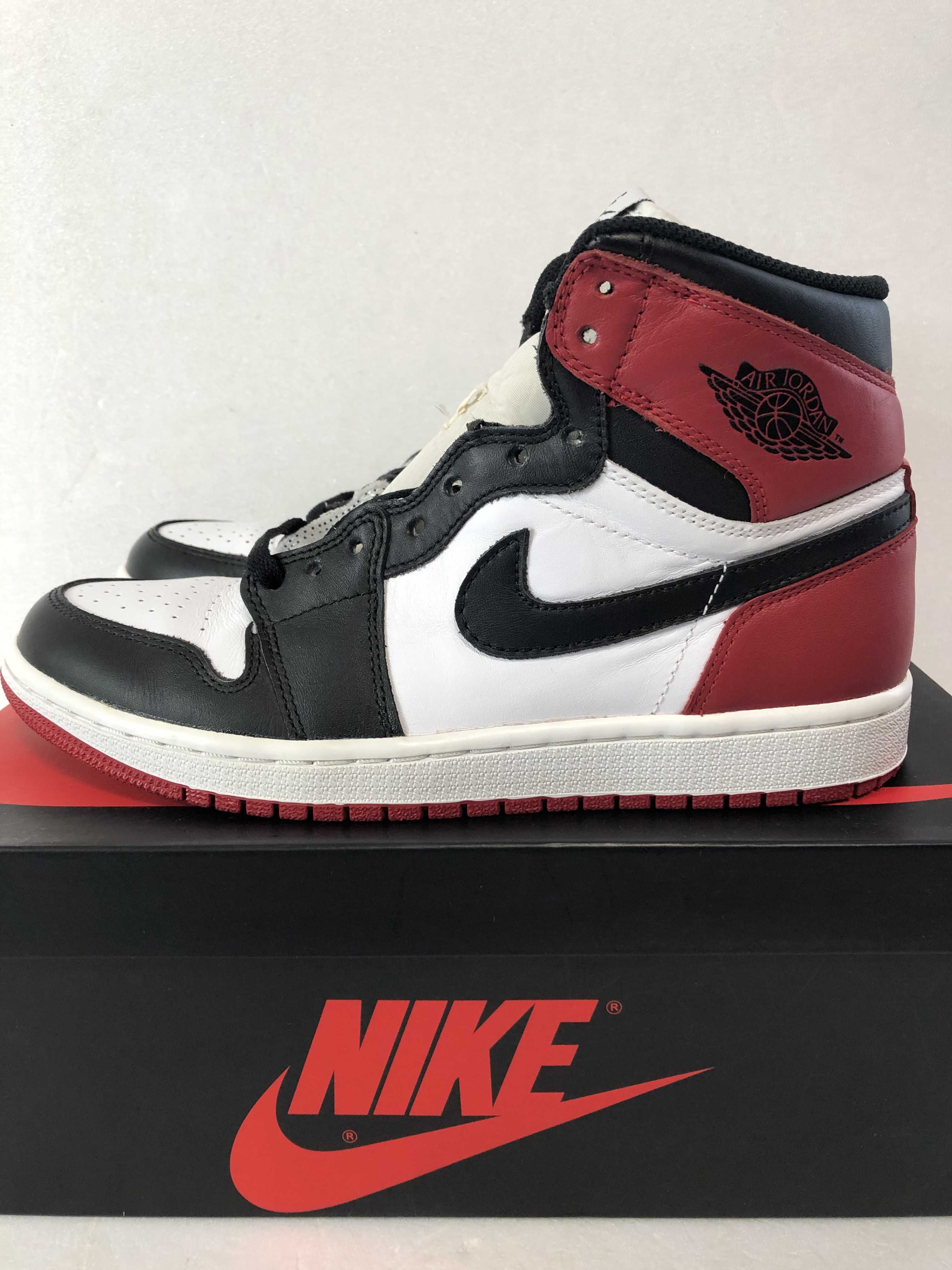 Nike Air Jordan 1 Retro High OG "Black Toe" (2013)