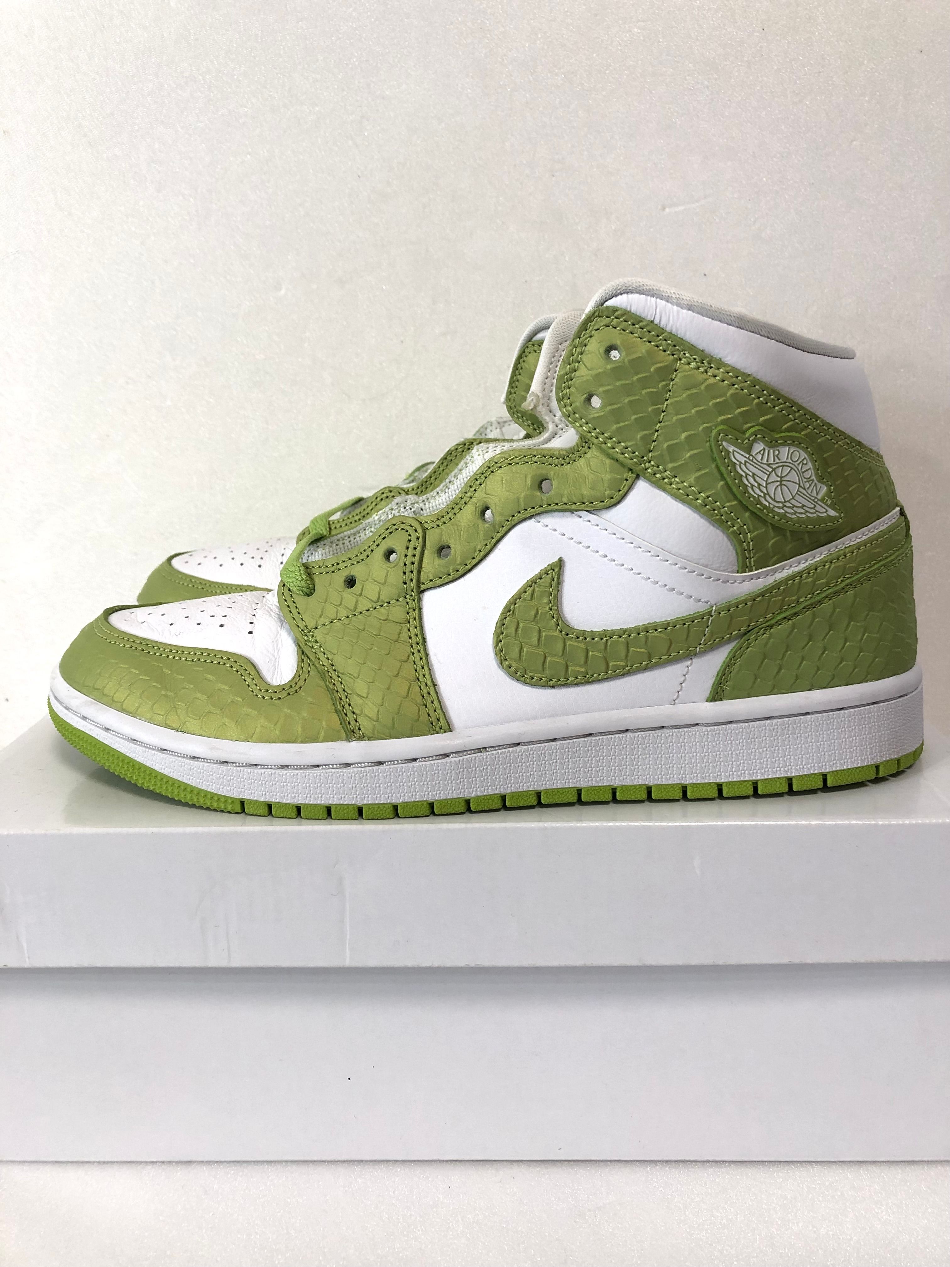 Nike Women's Air Jordan 1 Mid SE "Vivid Green Snakeskin"