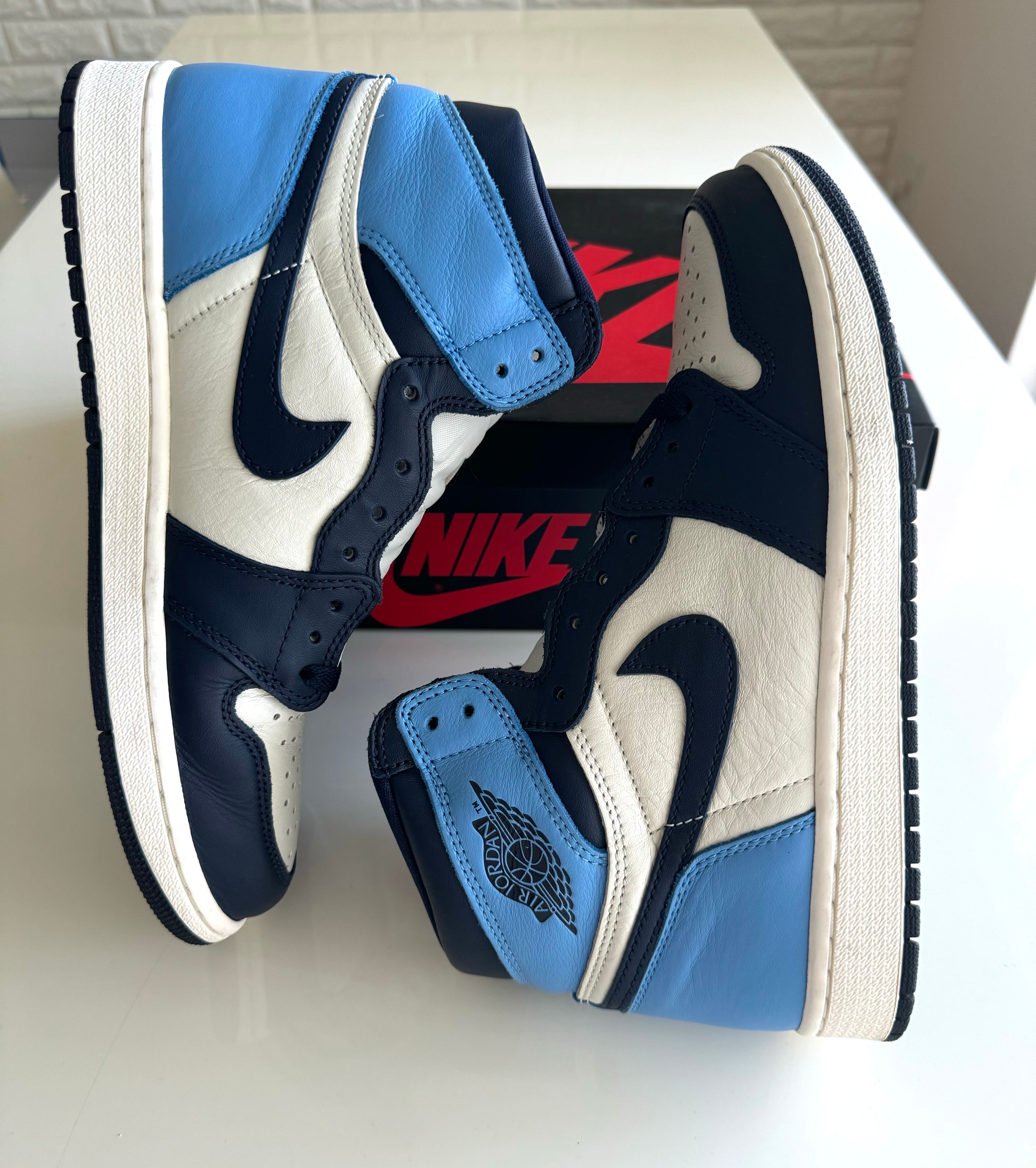 Nike Air Jordan 1 Retro High OG "Obsidian/University Blue"