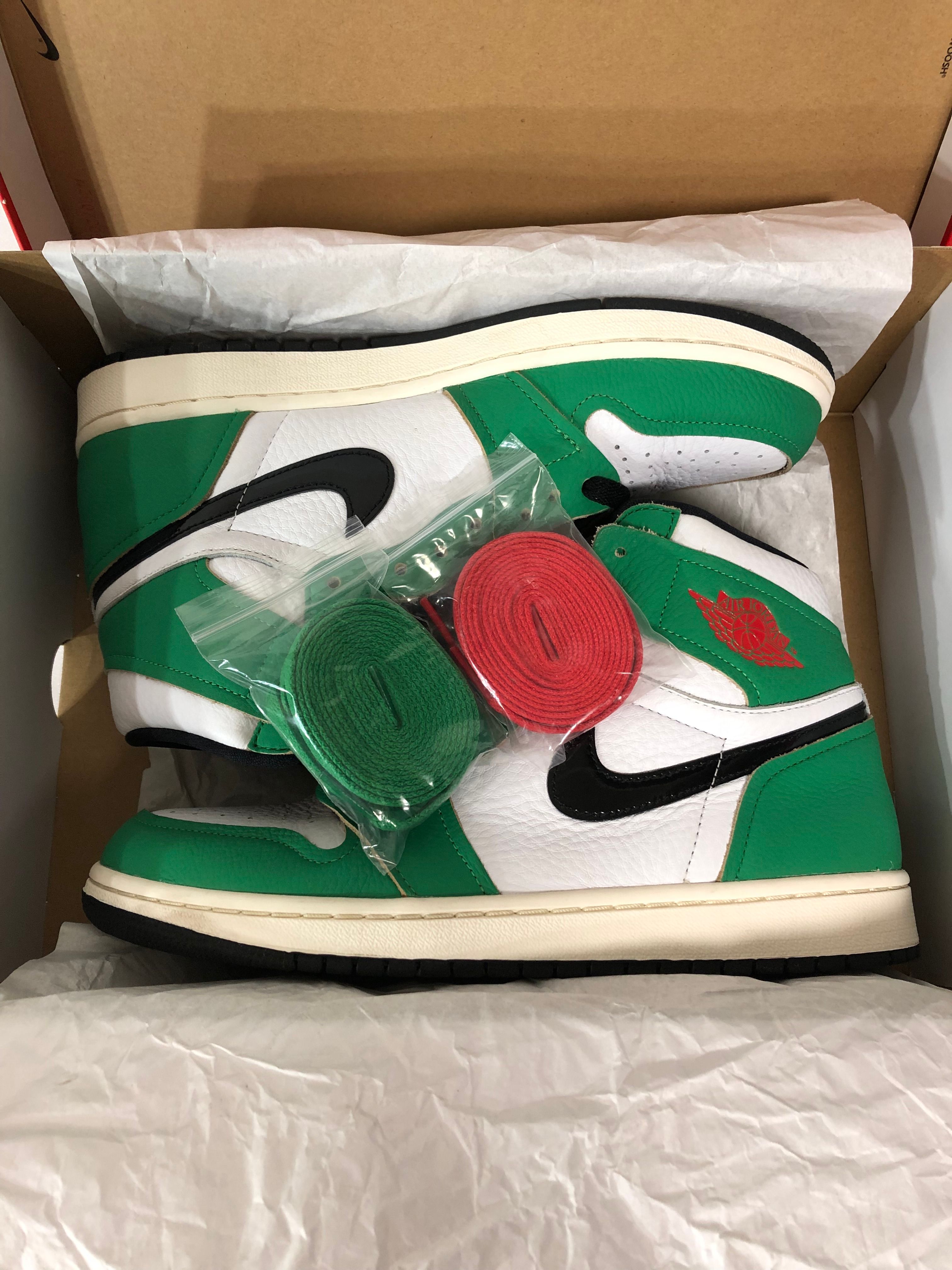 Nike Women's Air Jordan 1 High OG "Lucky Green/White-Sail-Black"   