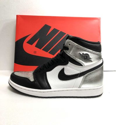 Nike Women's Air Jordan 1 Retro High OG "Silver Toe"