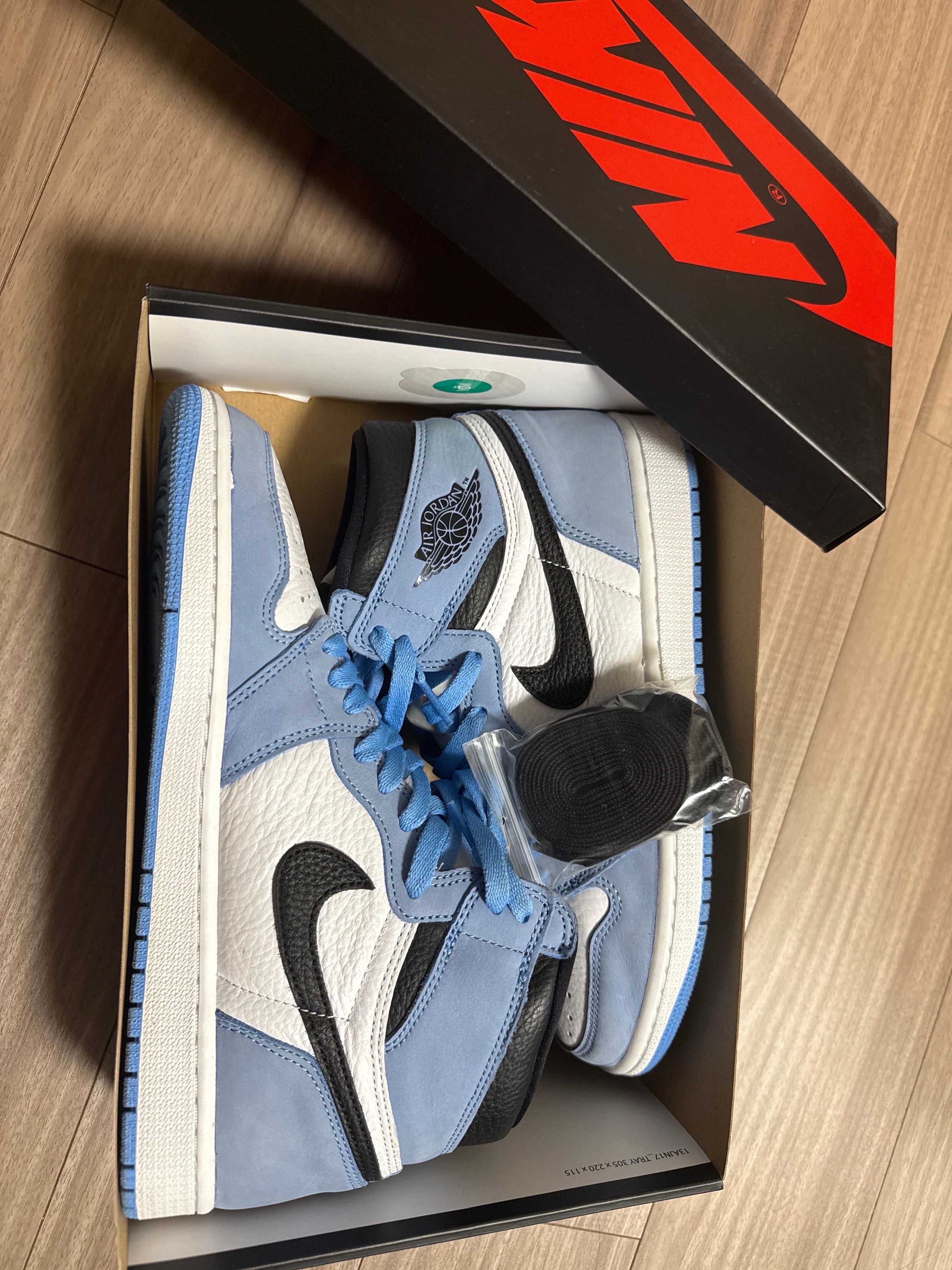 Nike Air Jordan 1 High OG "University Blue"