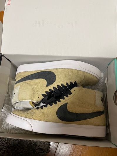 Stussy × Nike SB Blazer Mid "Gold/Black"