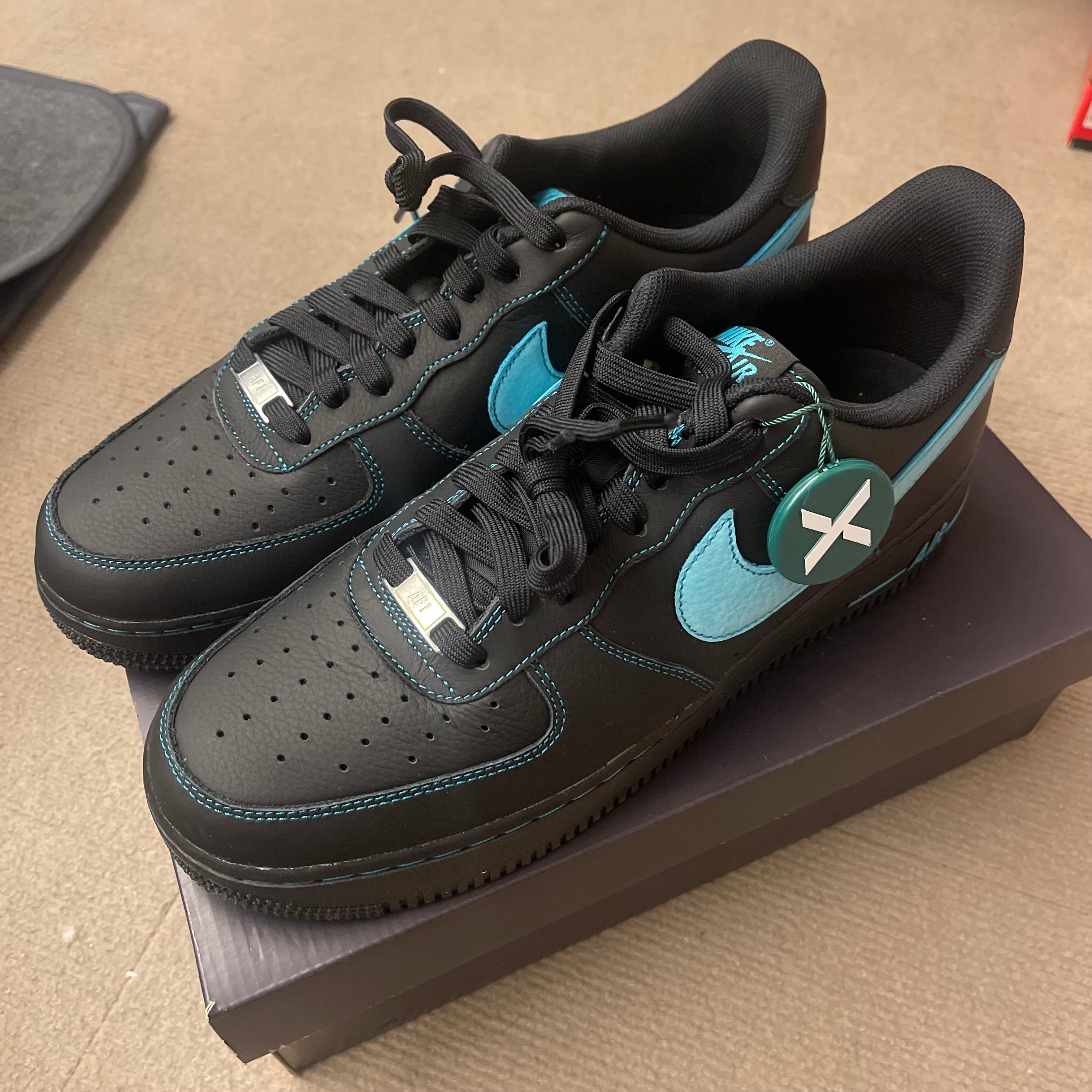 Nike Air Force 1 Low "Black Tiffany"