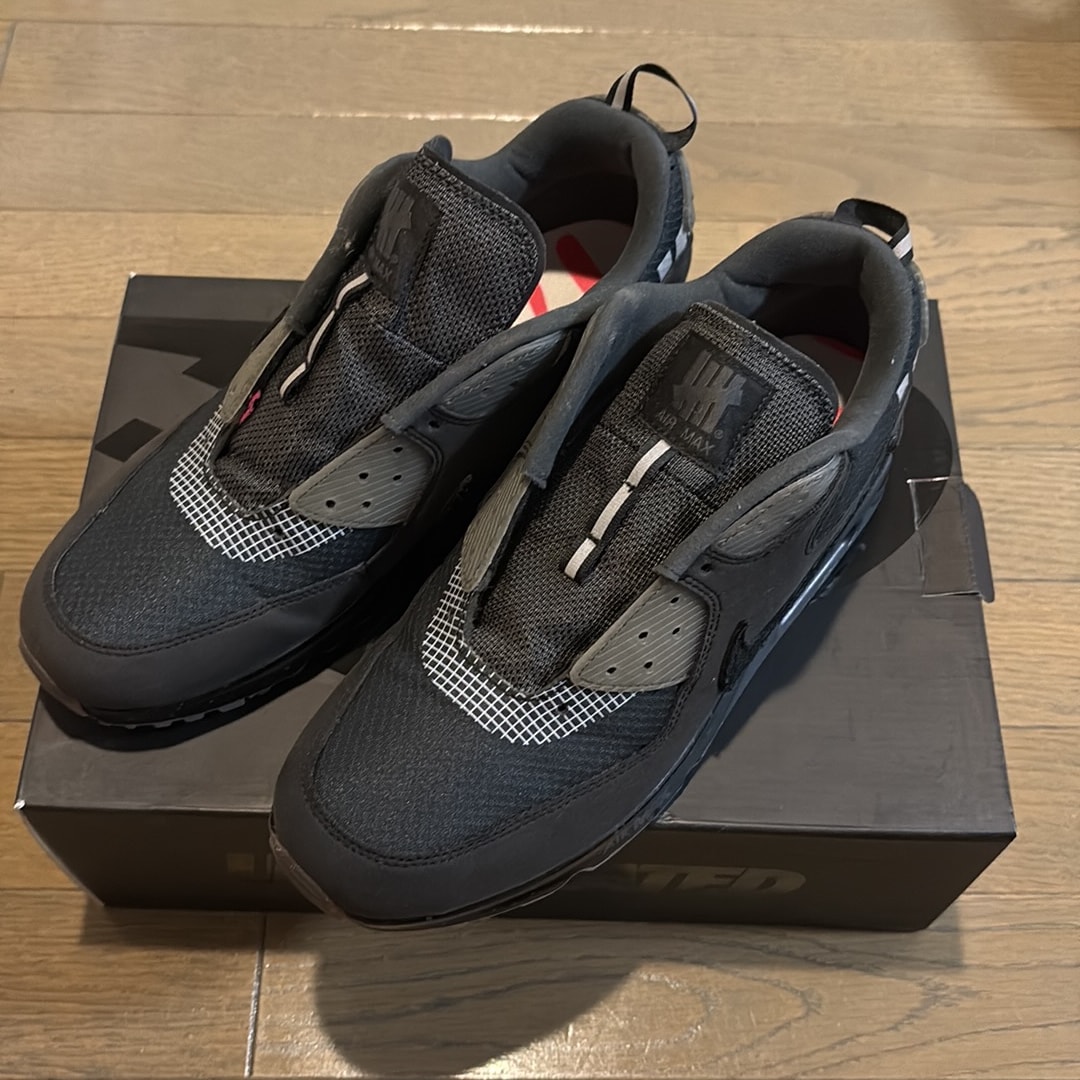 UNDEFEATED × Nike Air Max 90 "Black/Rush Pink"
