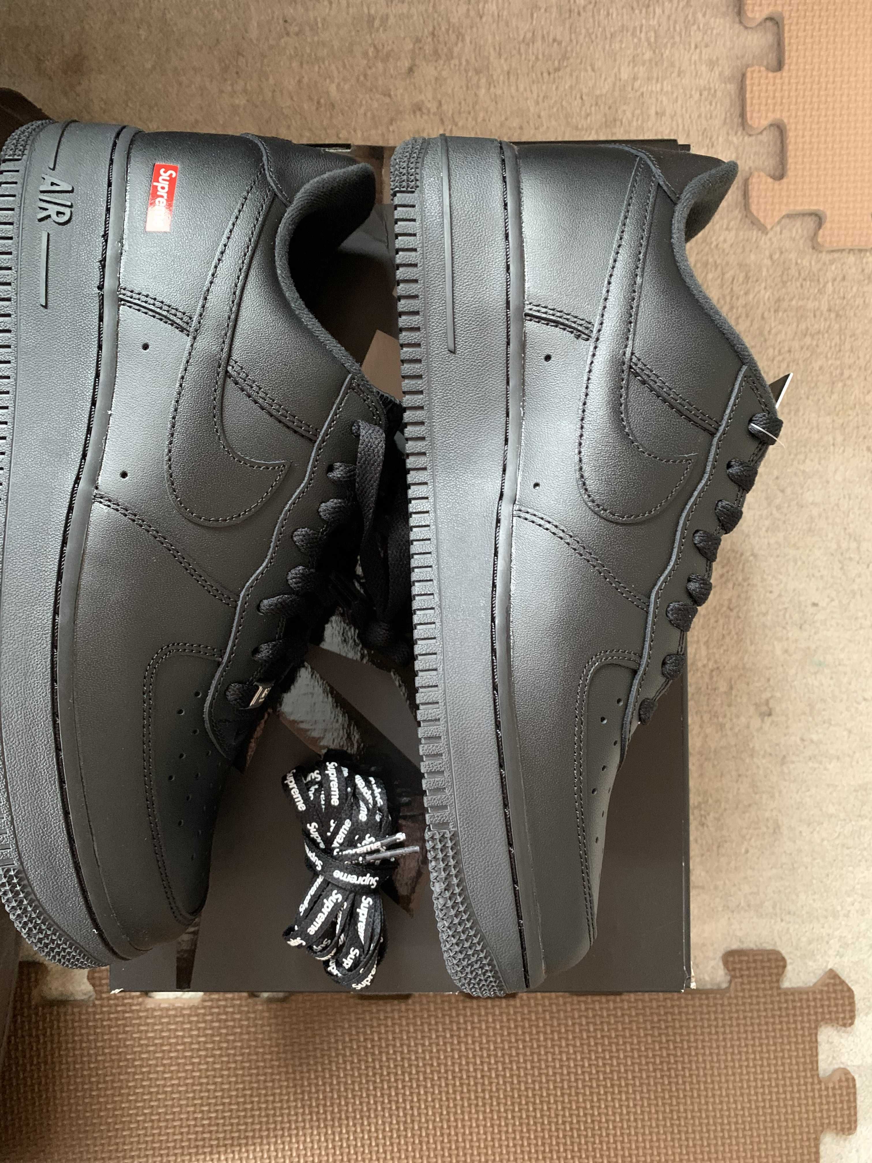 Supreme × Nike Air Force 1 Low "Black"