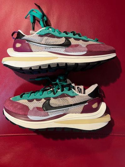 sacai × Nike Vapor Waffle "String/Red/Green"