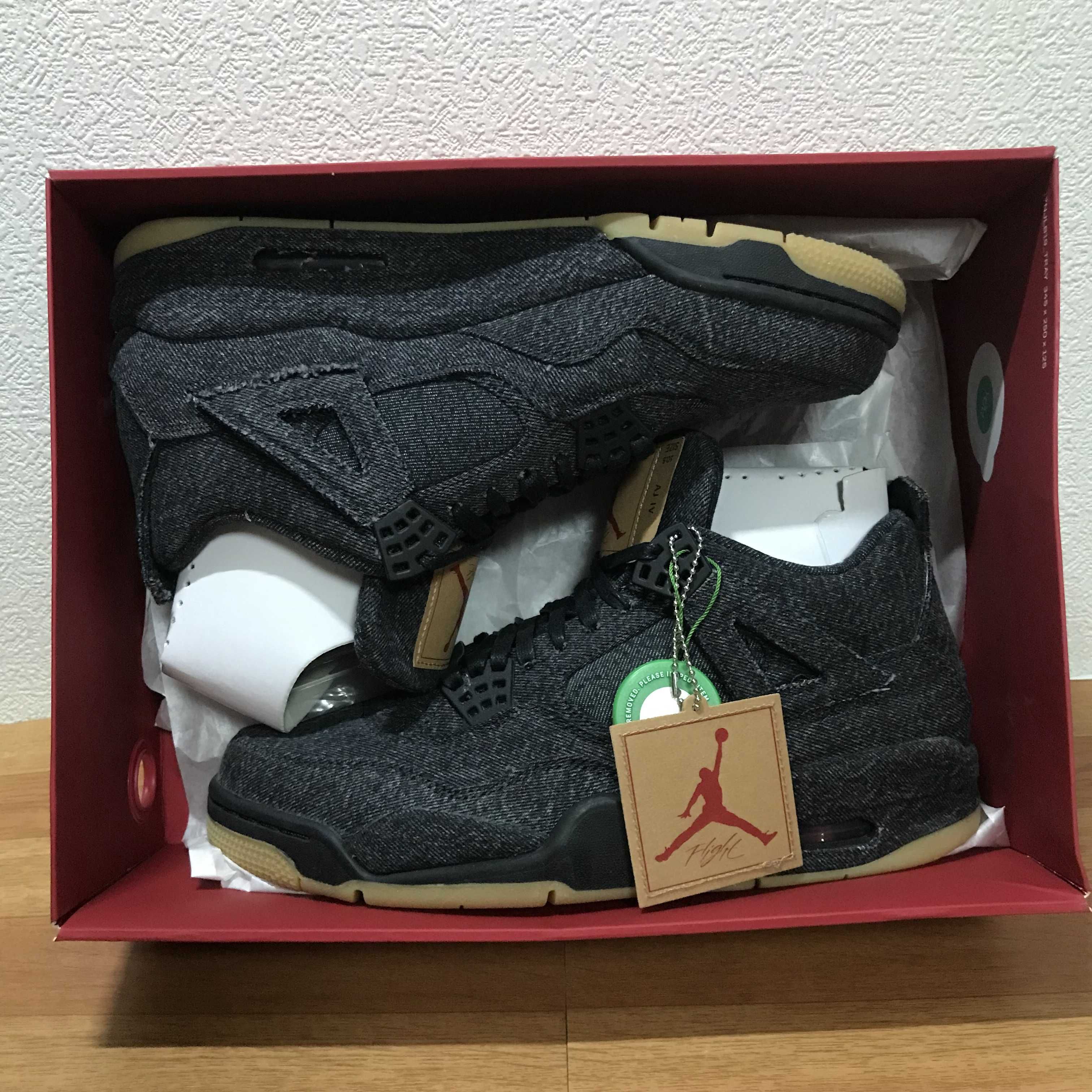 Nike × Levi's Air Jordan 4 "Black Denim" (Tag: ®)