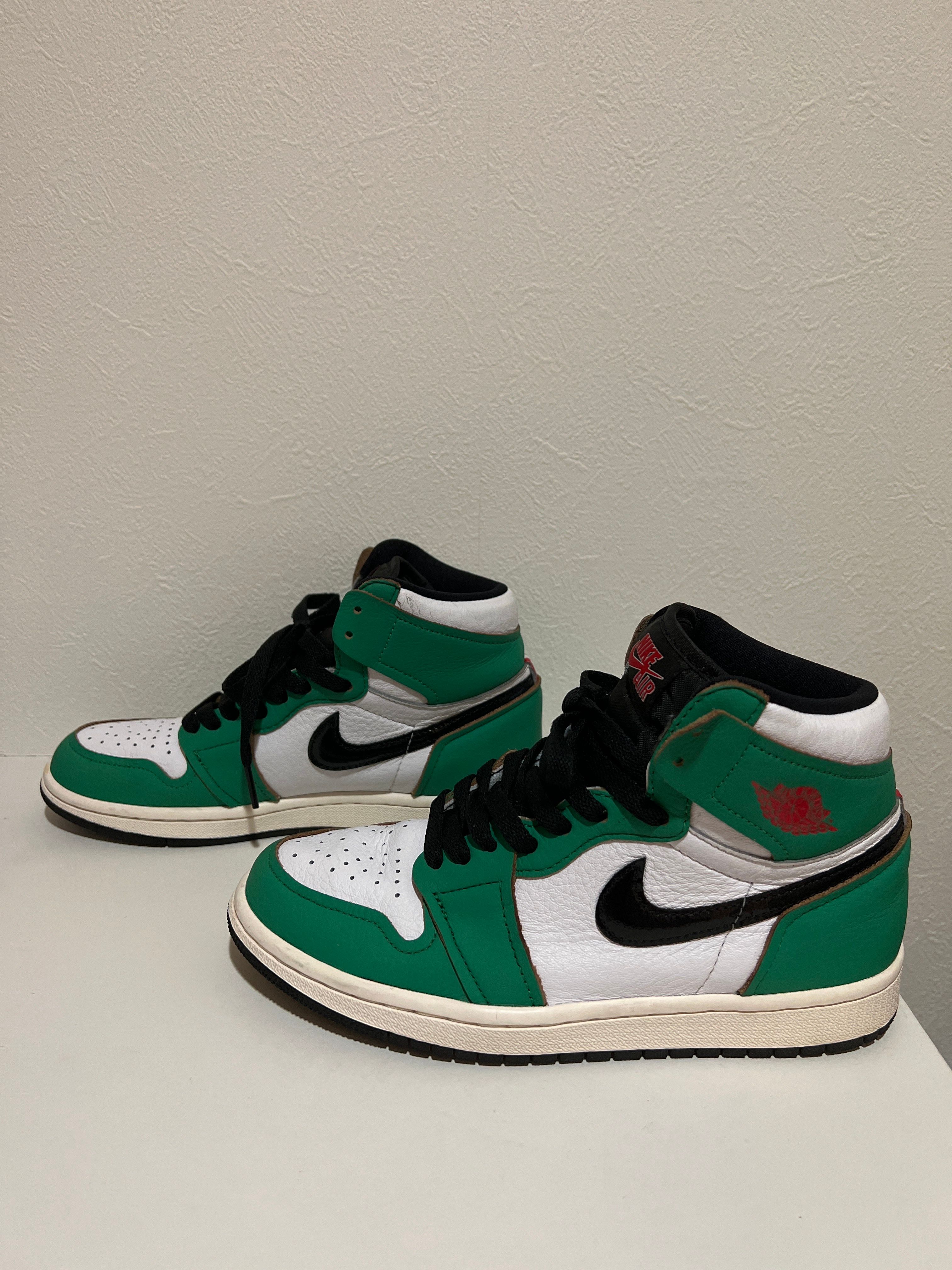 Nike Women's Air Jordan 1 High OG "Lucky Green/White-Sail-Black"