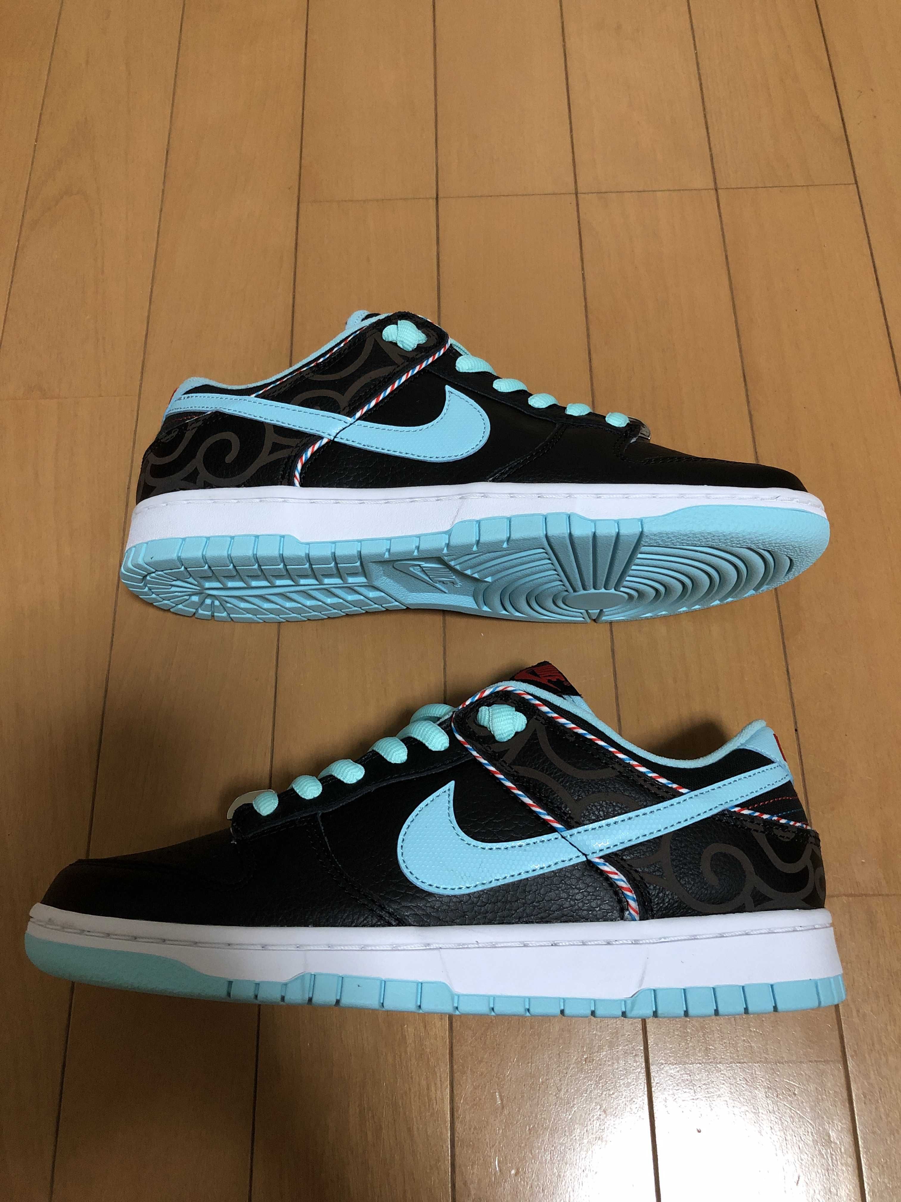 Nike Dunk Low "Barber Shop"