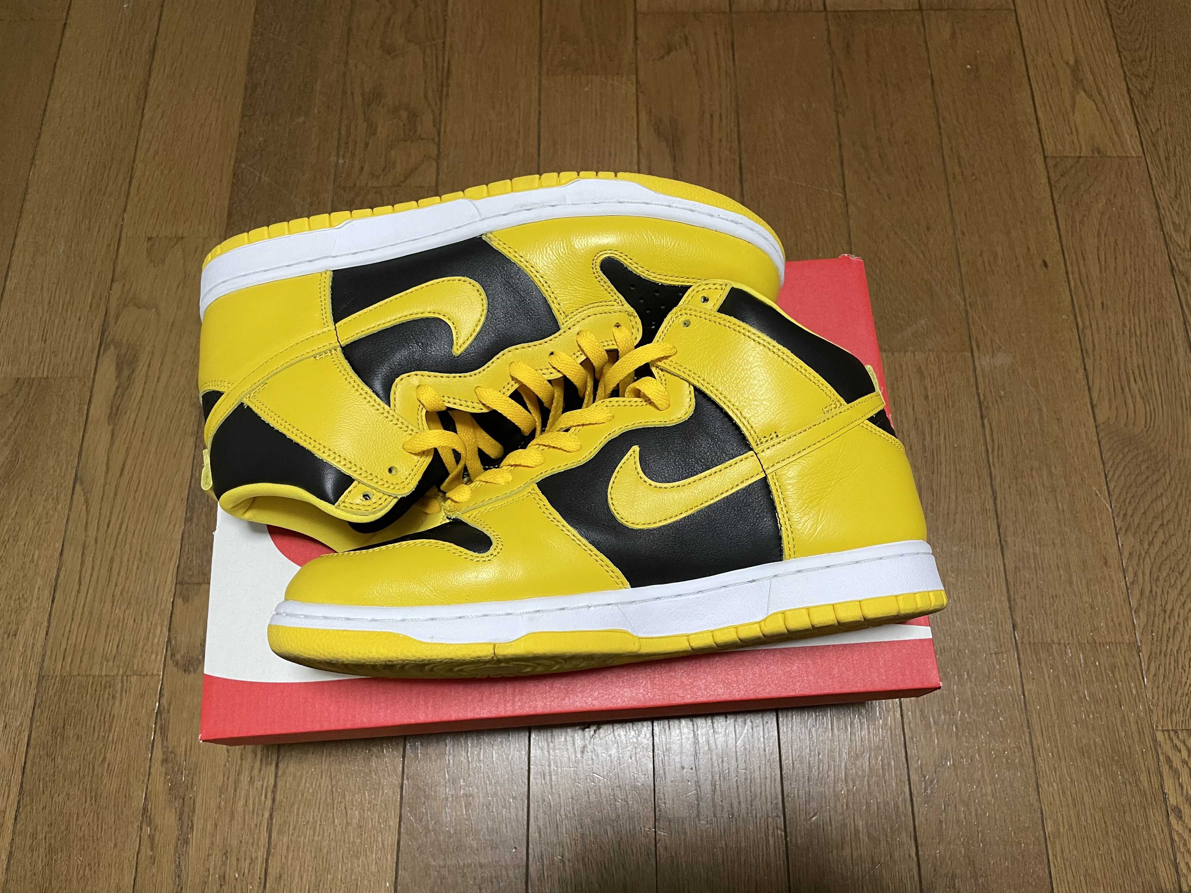 Nike Dunk High "Black/Varsity Maize"